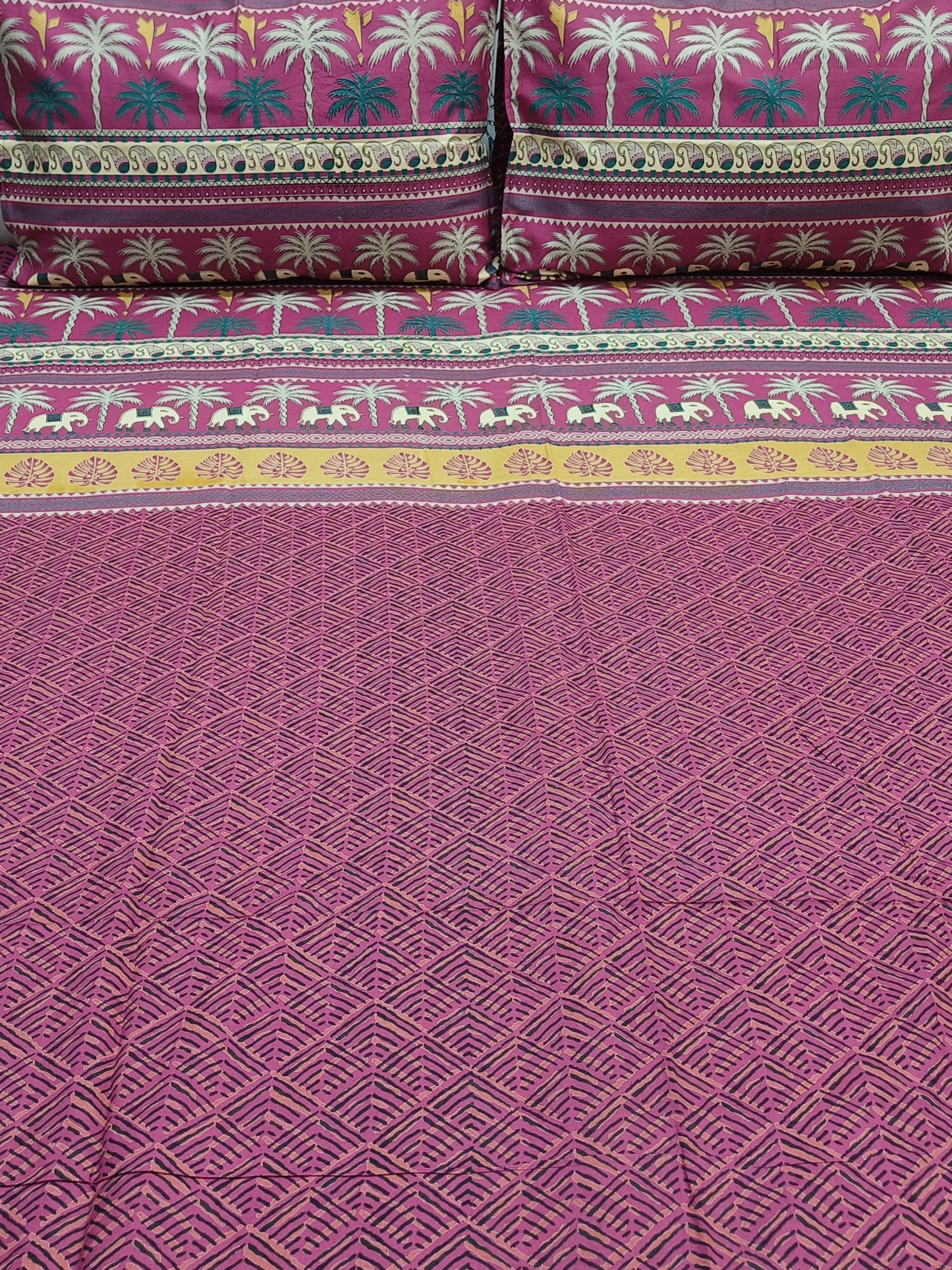 Bedsheet With King Size Pillow Cases