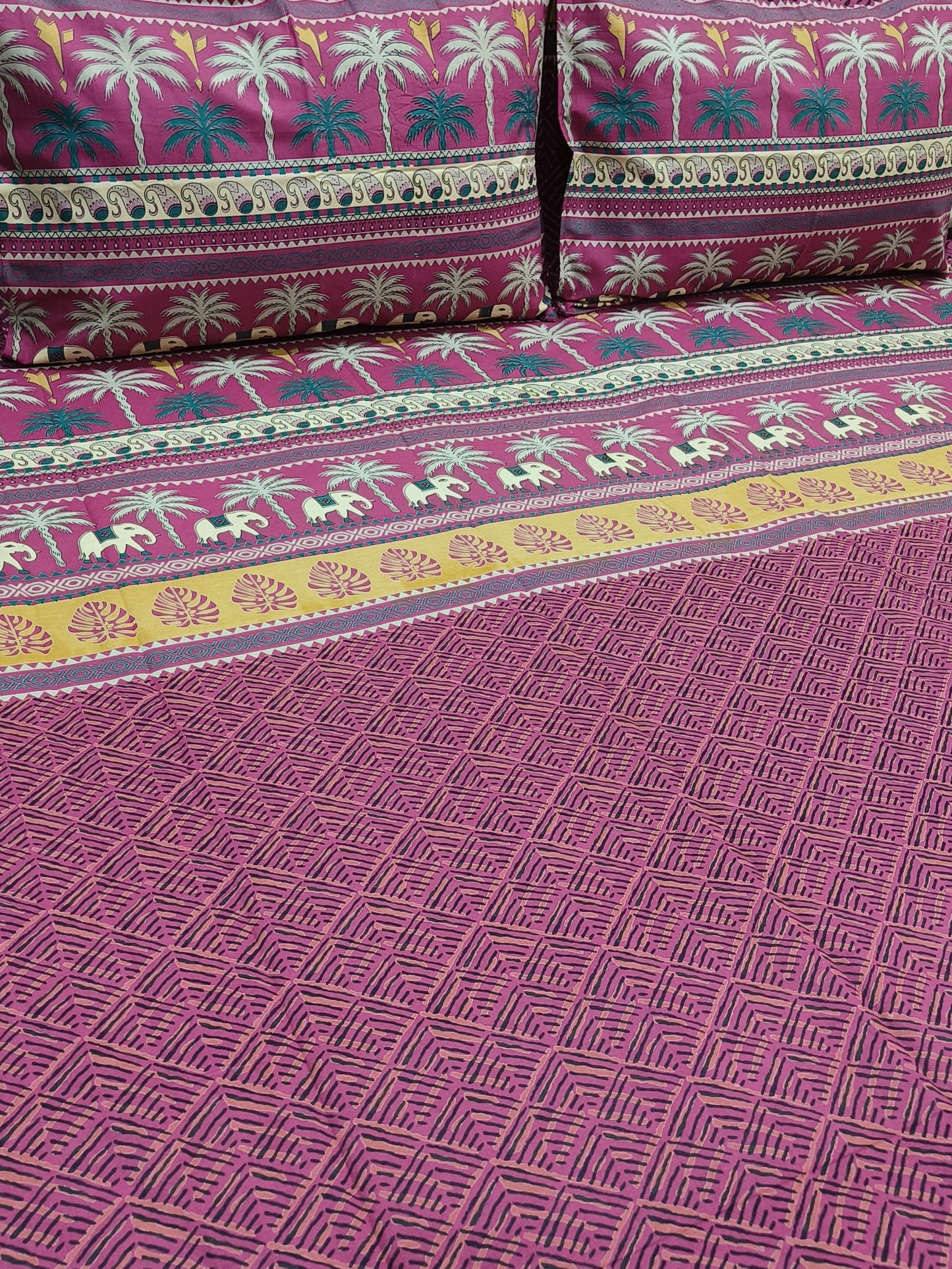 Bedsheet With King Size Pillow Cases
