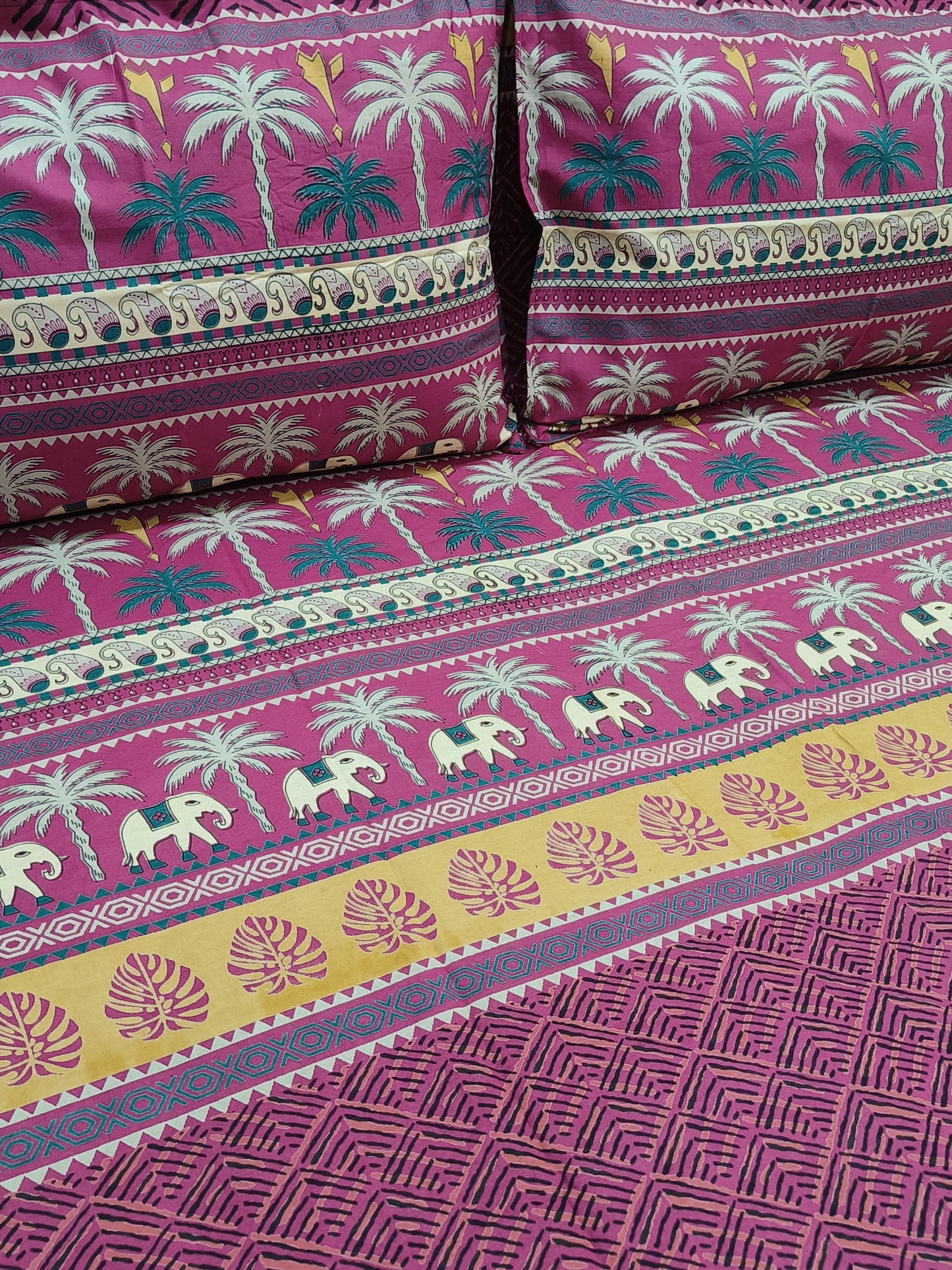 Bedsheet With King Size Pillow Cases