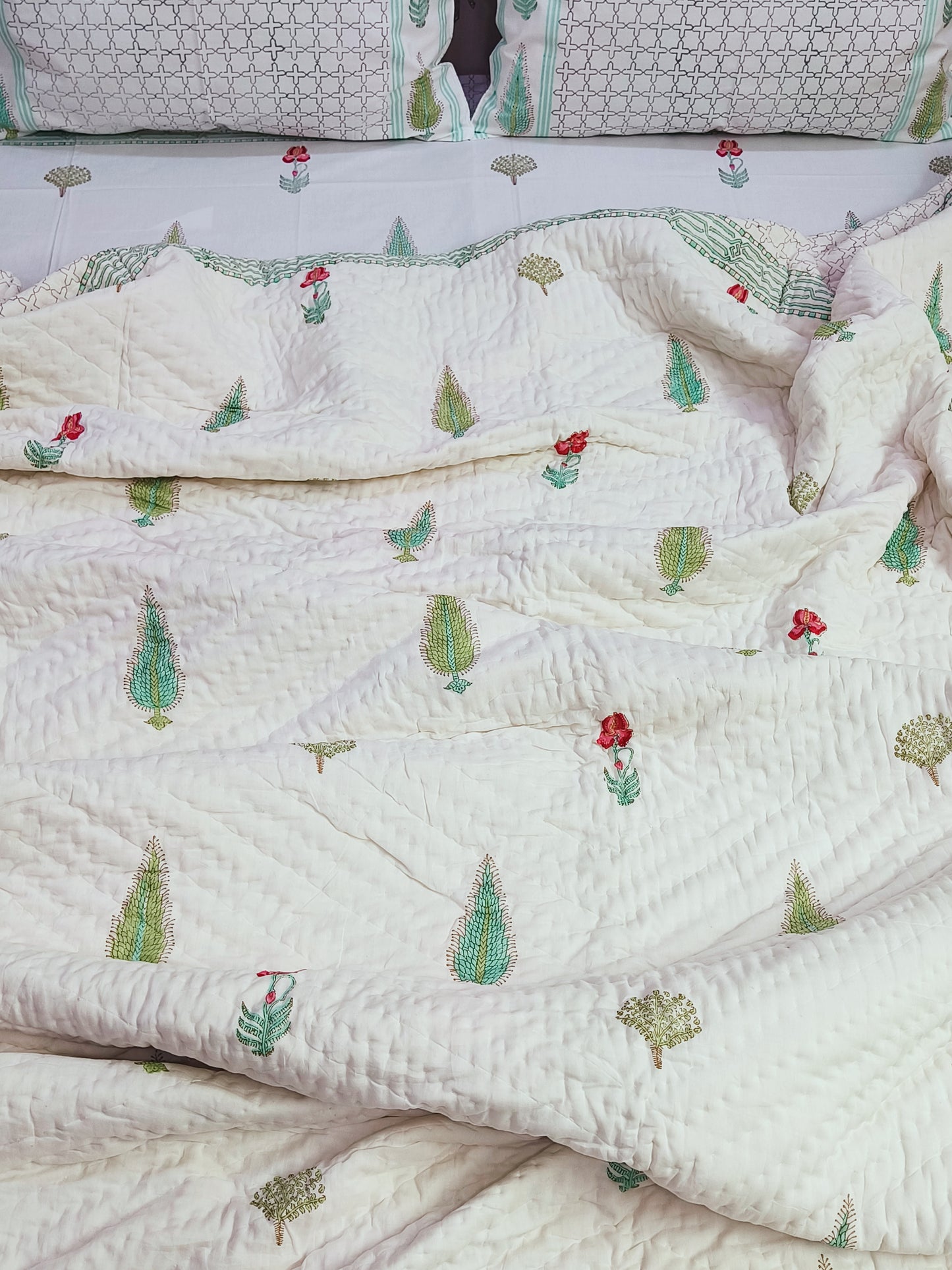 Bedding Sets with Quilts