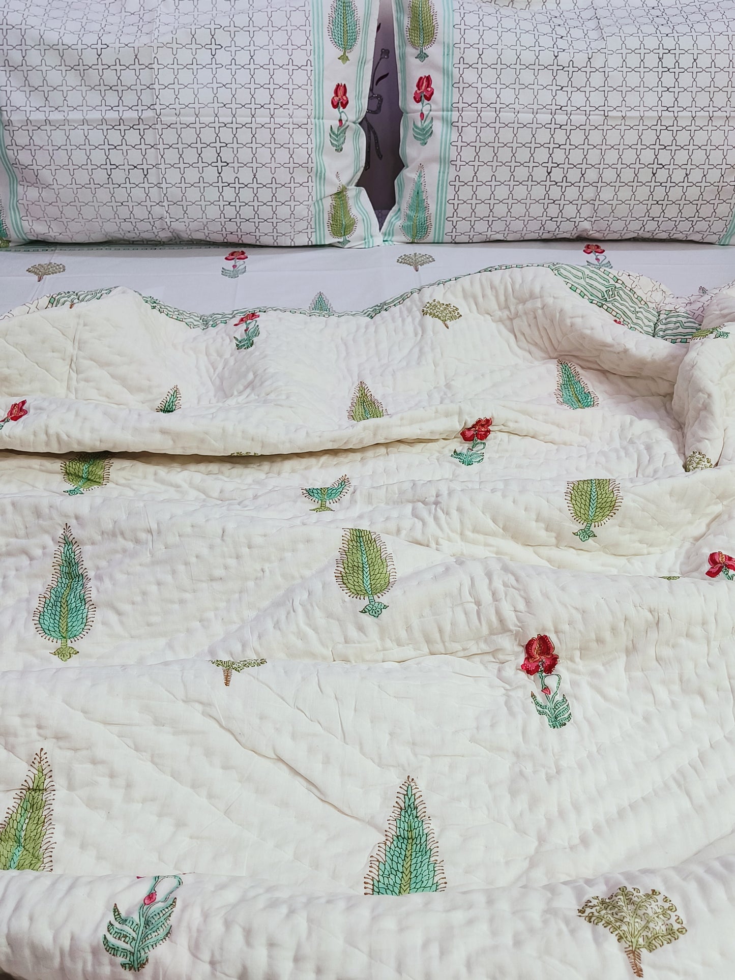 Bedding Sets with Quilts