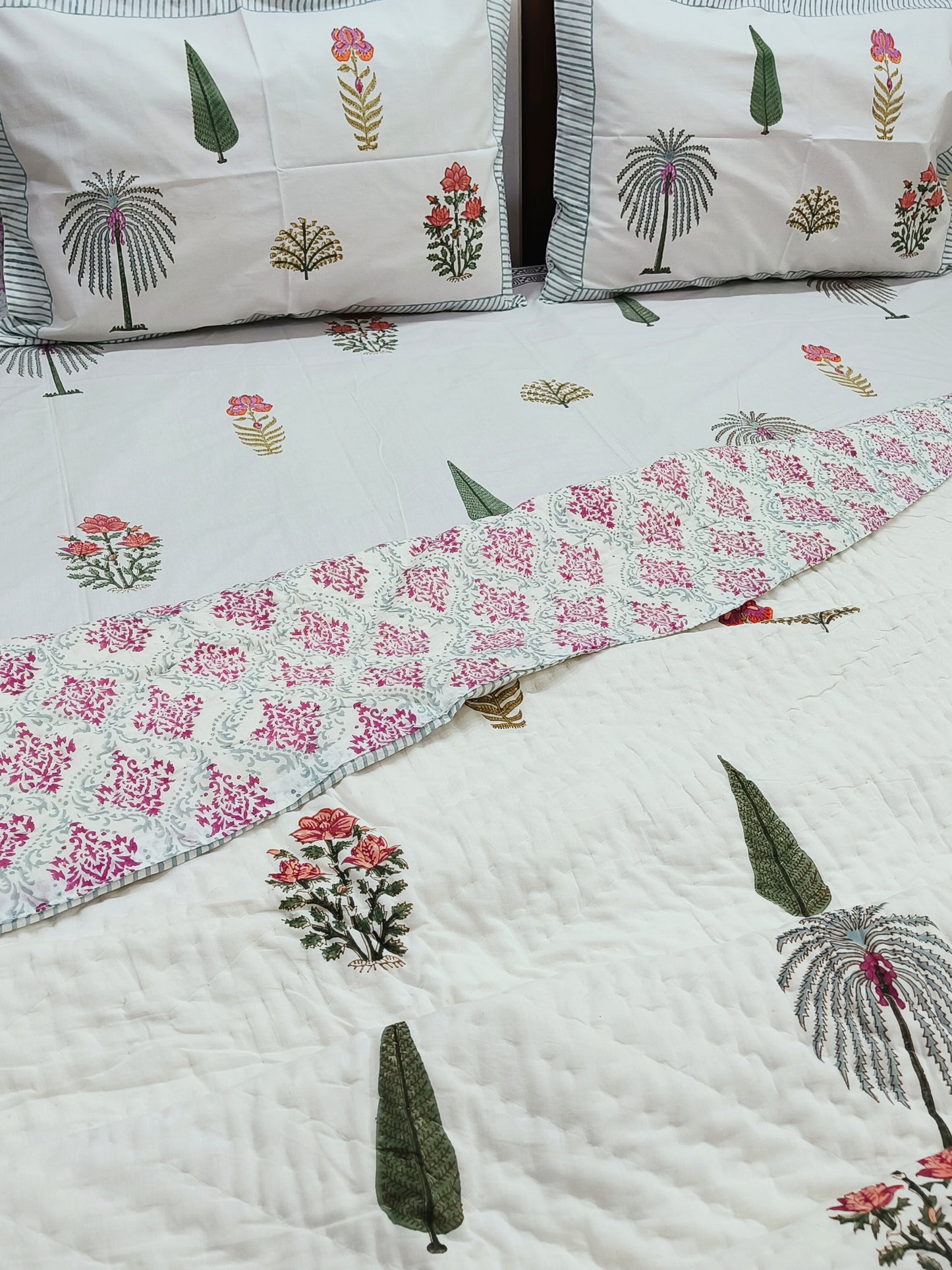 Bedding Sets with Quilts