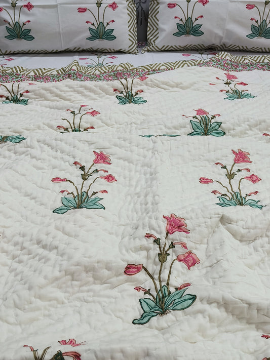 Bedding Sets with Quilts