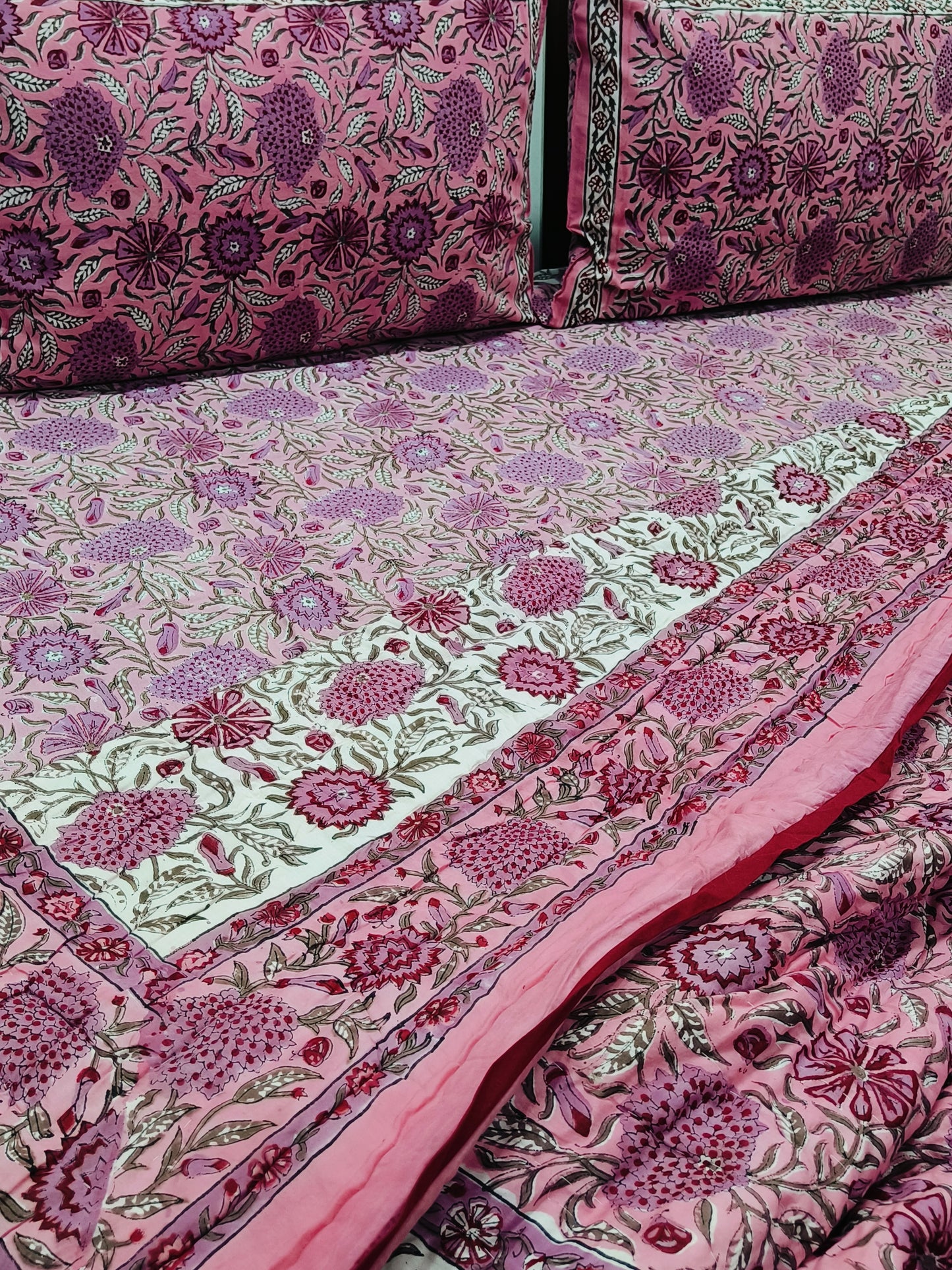 Bedding Sets with Quilts