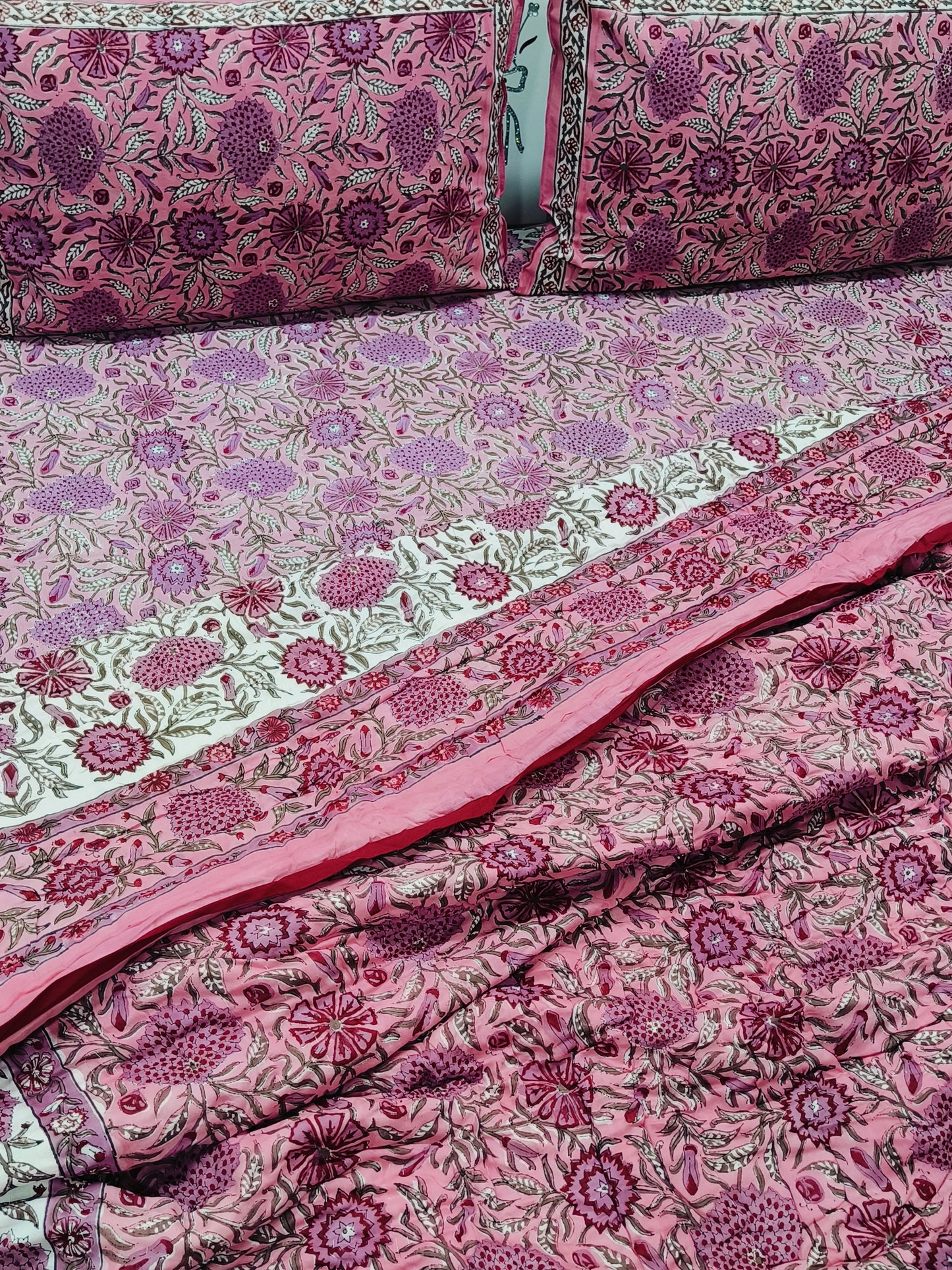 Bedding Sets with Quilts