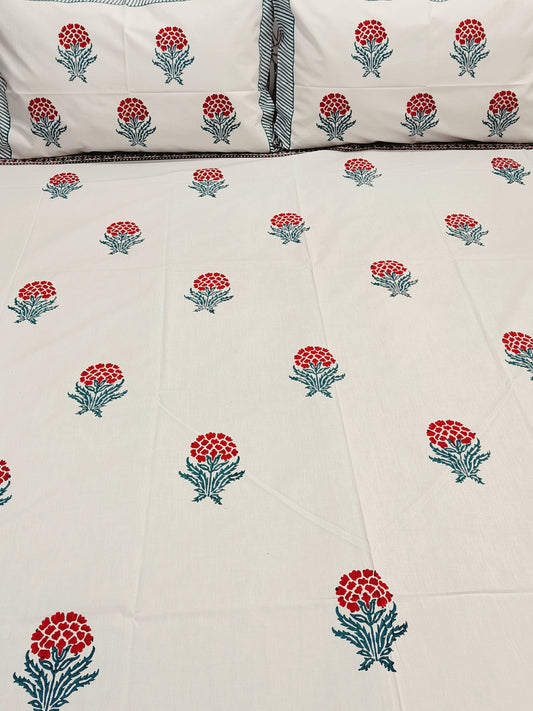 Bedsheet With King Size Pillow Cases