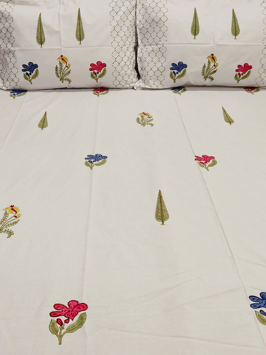 Bedsheet With King Size Pillow Cases