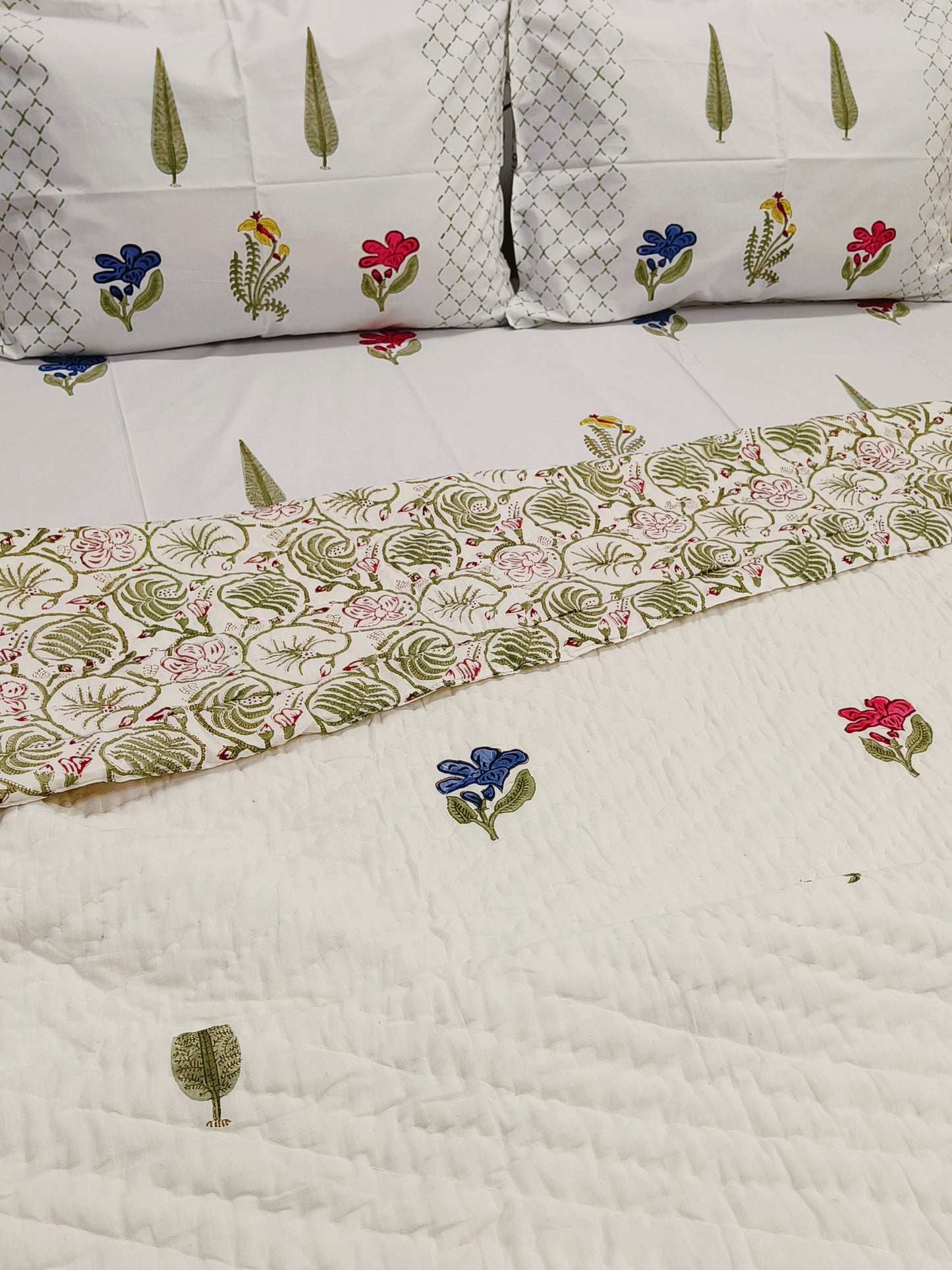 Bedding Sets with Quilts
