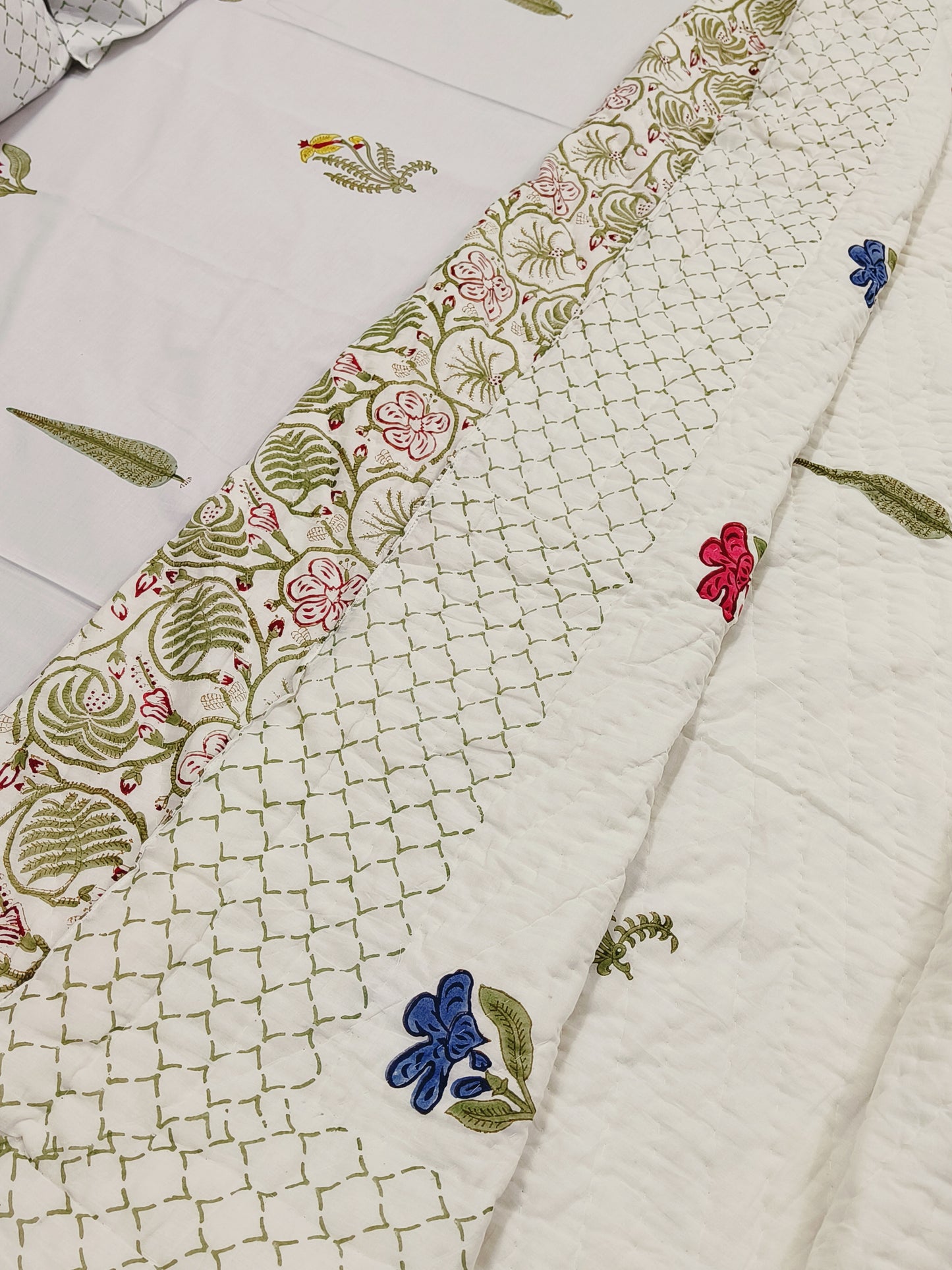 Bedding Sets with Quilts
