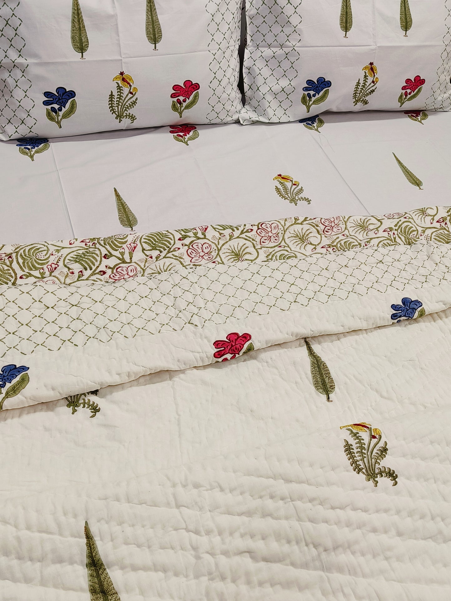 Bedding Sets with Quilts