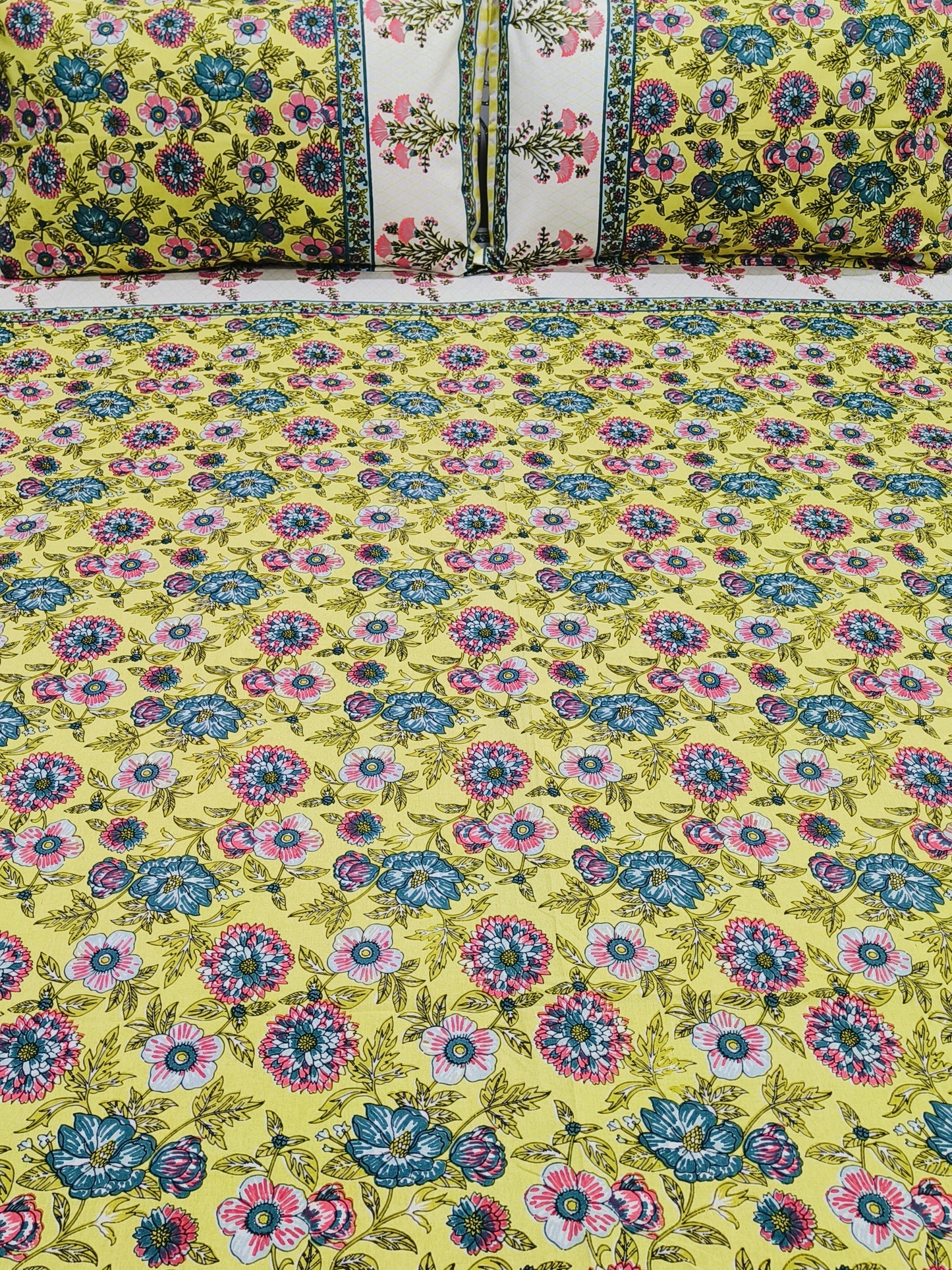 FRESH ARRIVAL! Floral Sadabahaar Bedsheets(Dispatch Time 24 Hours)
