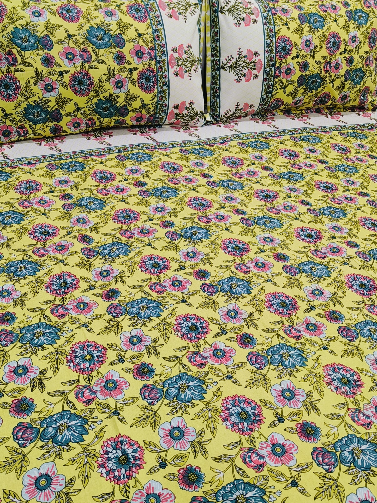 FRESH ARRIVAL! Floral Sadabahaar Bedsheets(Dispatch Time 24 Hours)