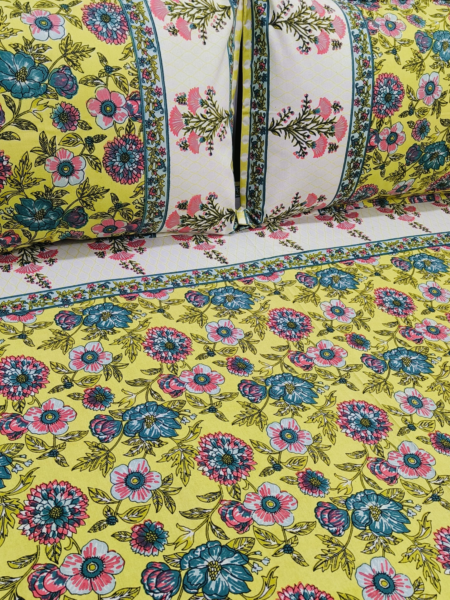 FRESH ARRIVAL! Floral Sadabahaar Bedsheets(Dispatch Time 24 Hours)