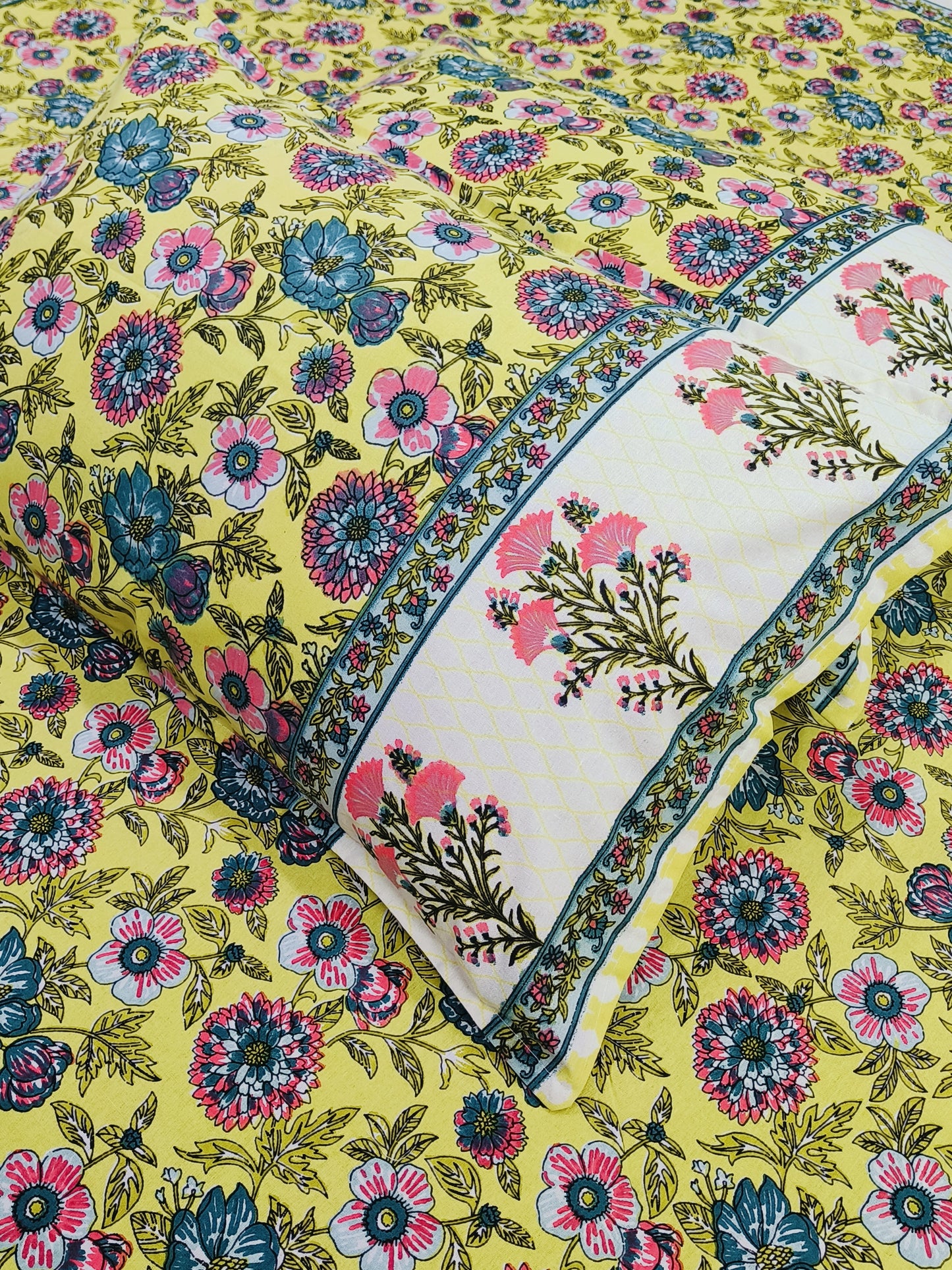 FRESH ARRIVAL! Floral Sadabahaar Bedsheets(Dispatch Time 24 Hours)