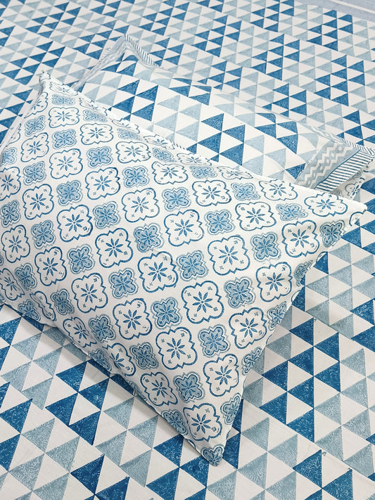 Bedsheet With King Size Pillow Cases