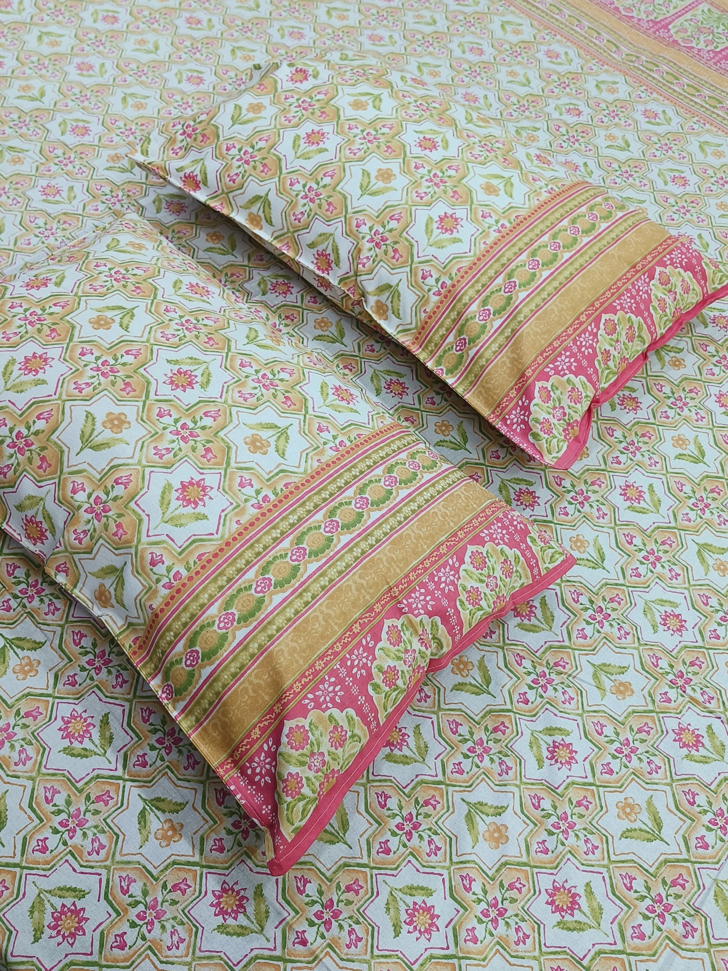 FRESH ARRIVALS Gulbahaar King Size Bedsheets(Dispatch Time 24 Hours)
