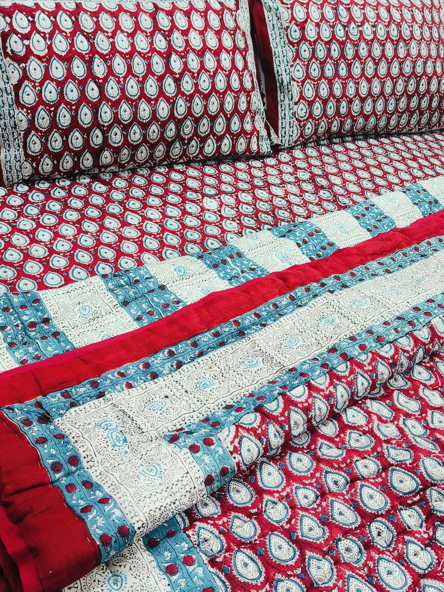 Bedding Sets with Quilts