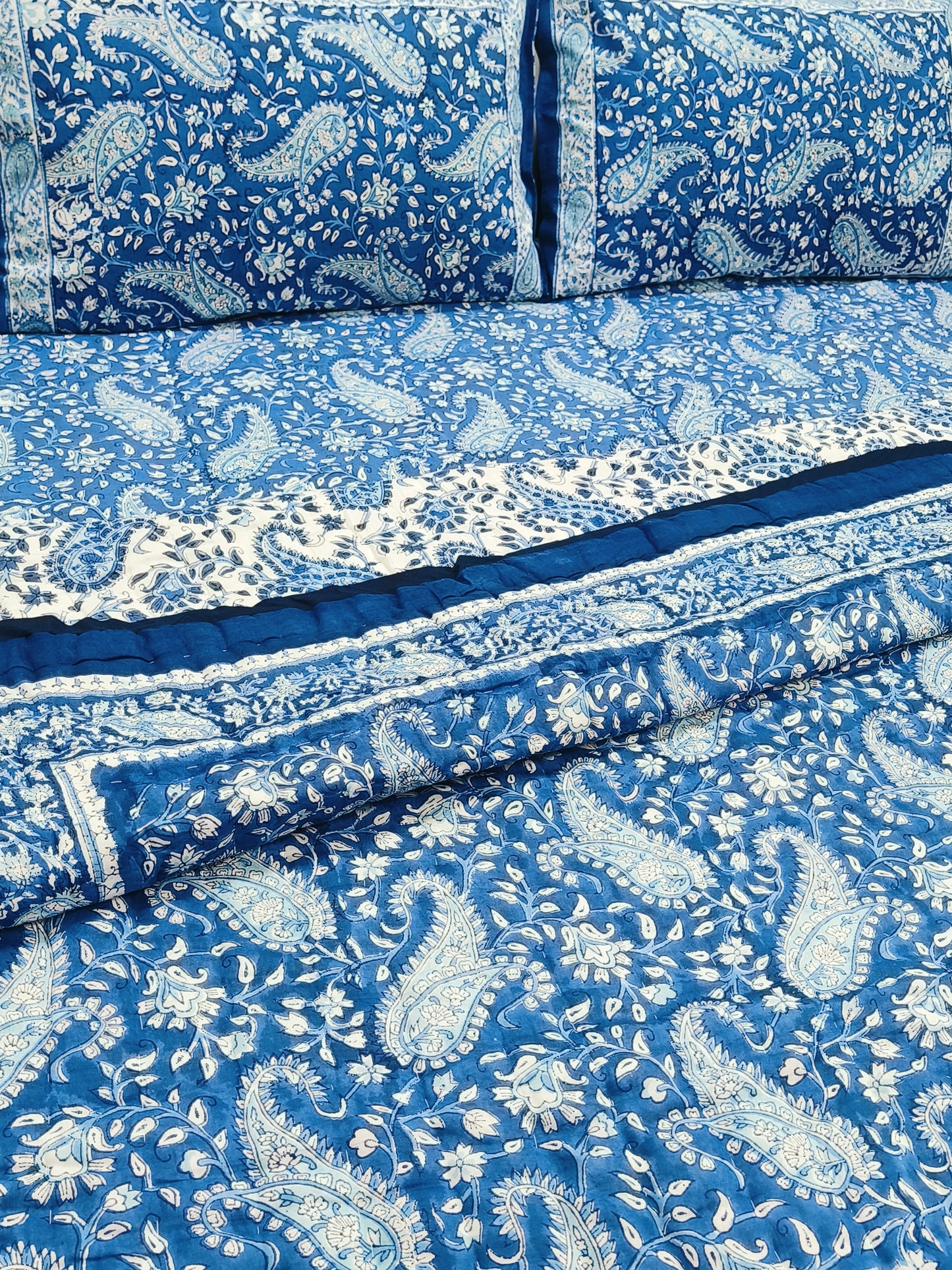 Bedding Sets with Quilts