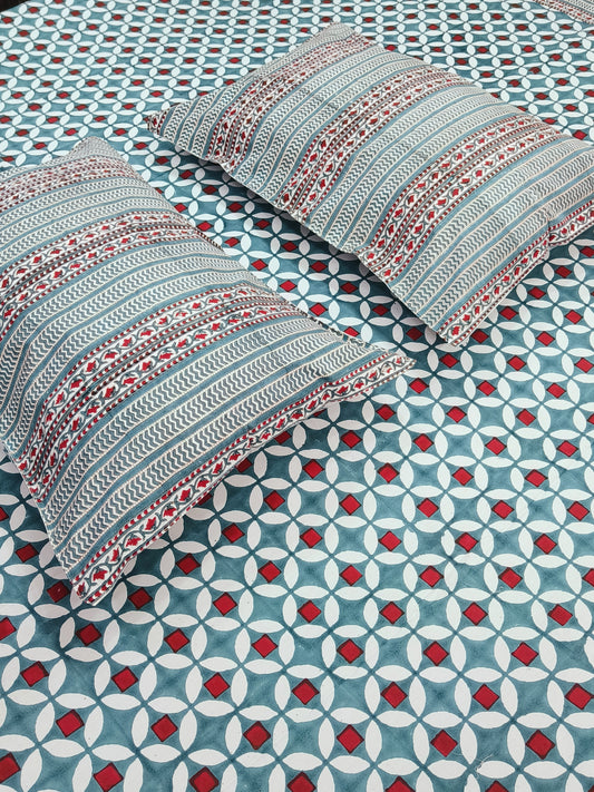 Bedsheet With King Size Pillow Cases