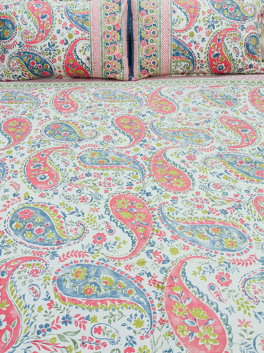 Bedsheet With King Size Pillow Cases