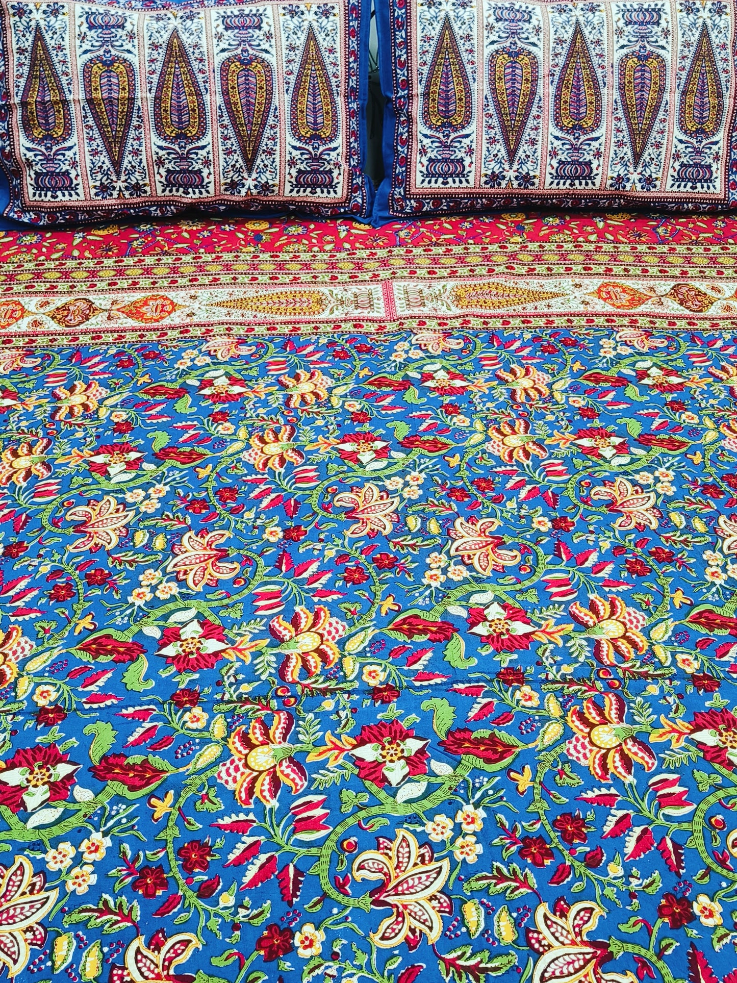 FRESH ARRIVALS Gulbahaar King Size Bedsheets(Dispatch Time 24 Hours)