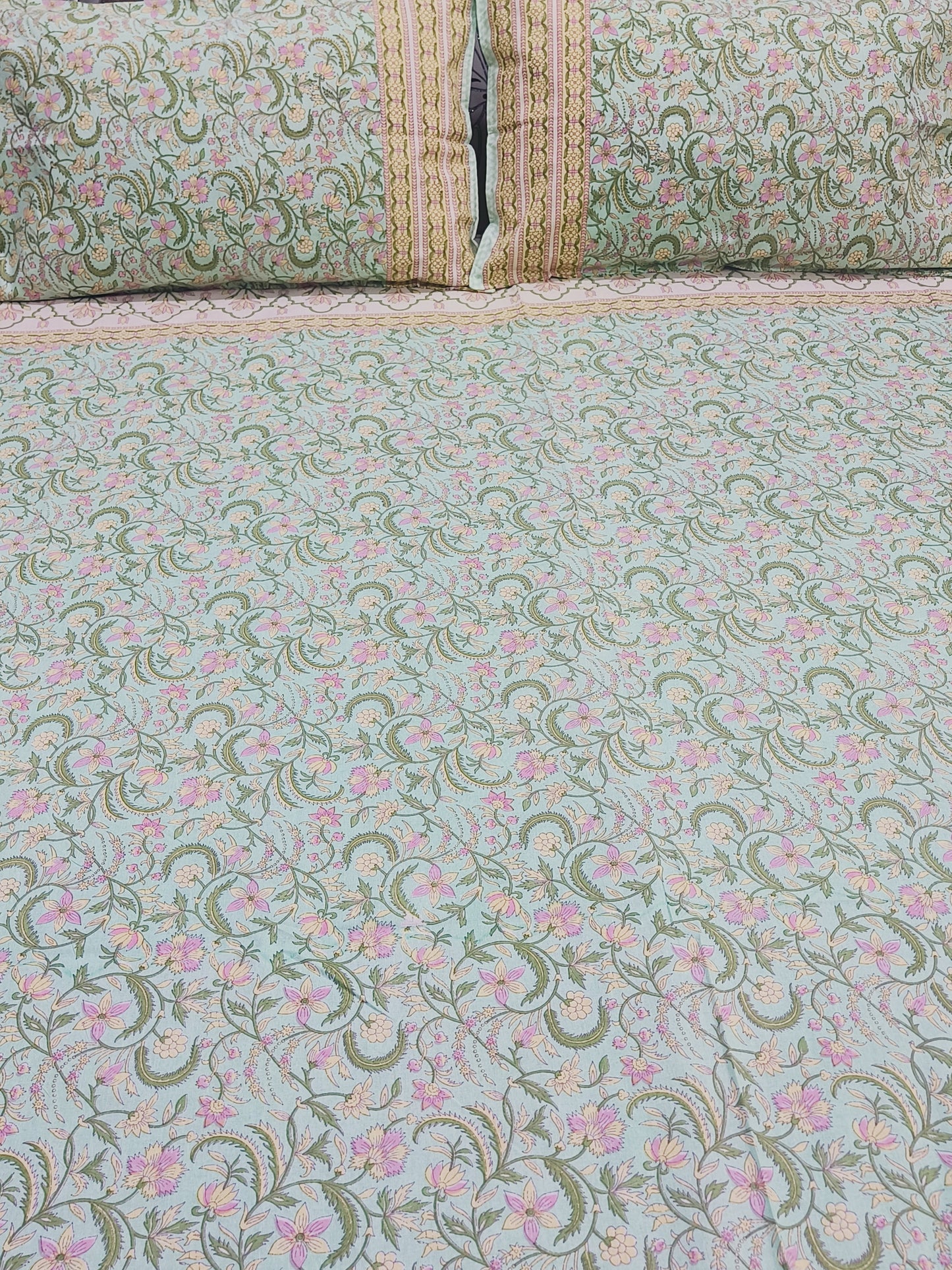 FRESH ARRIVAL! Floral Sadabahaar Bedsheets(Dispatch Time 24 Hours)
