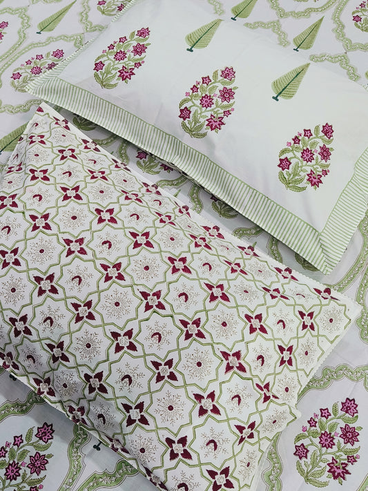 Bedsheet With King Size Pillow Cases