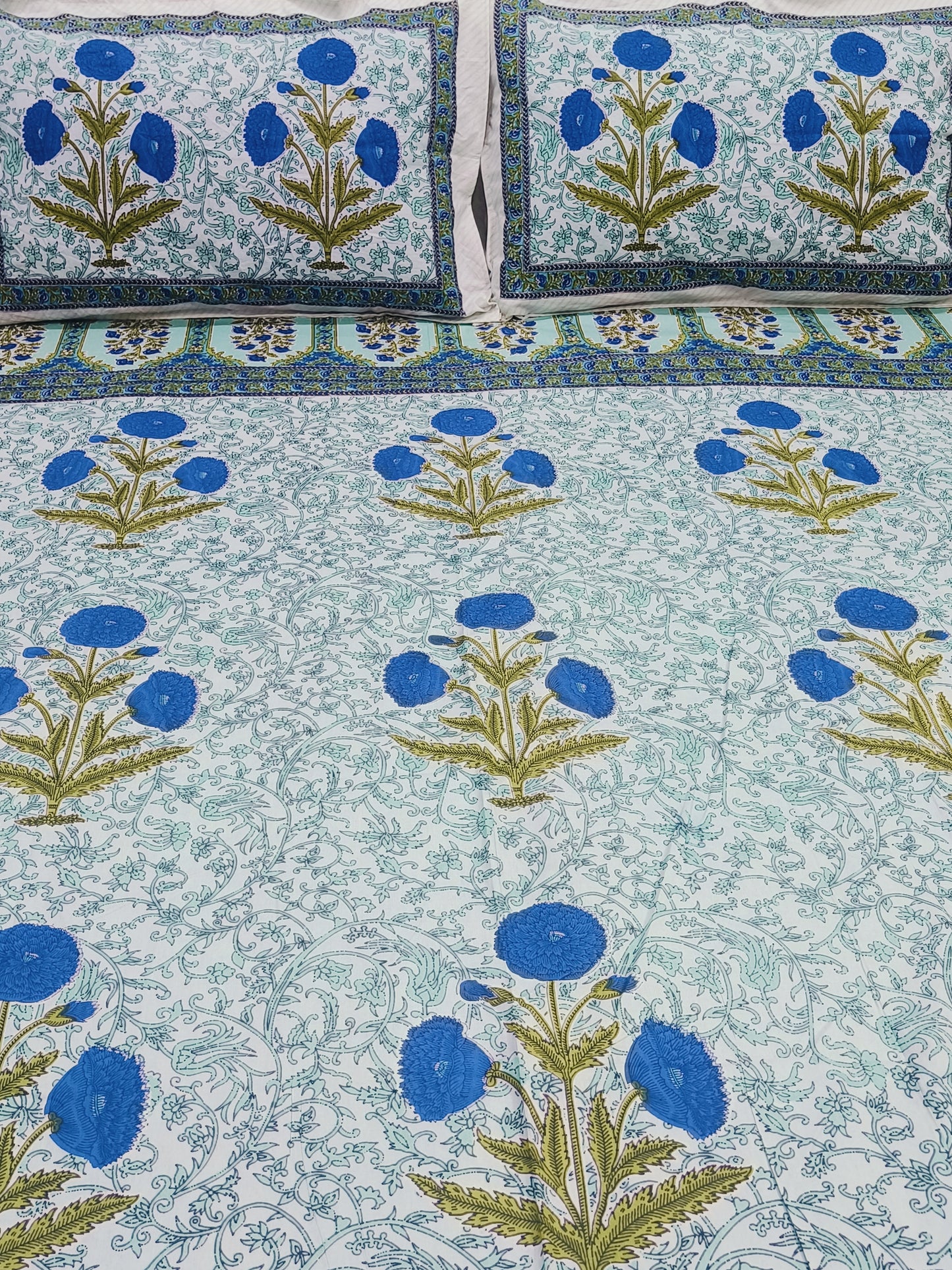 Bedsheet With King Size Pillow Cases