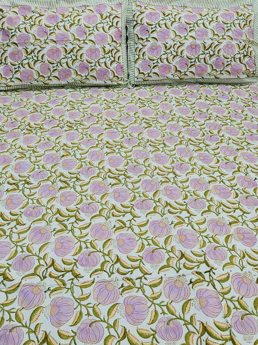 Bedsheet With King Size Pillow Cases
