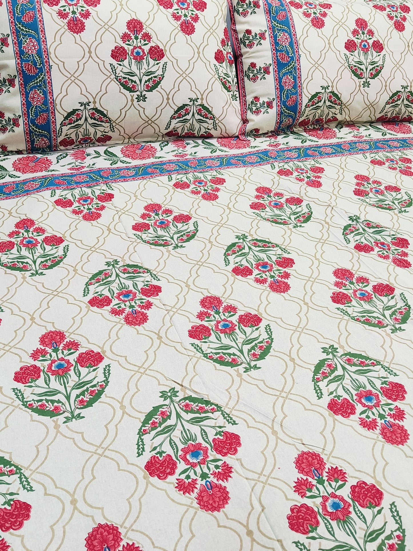 FRESH ARRIVALS Gulbahaar King Size Bedsheets(Dispatch Time 24 Hours)
