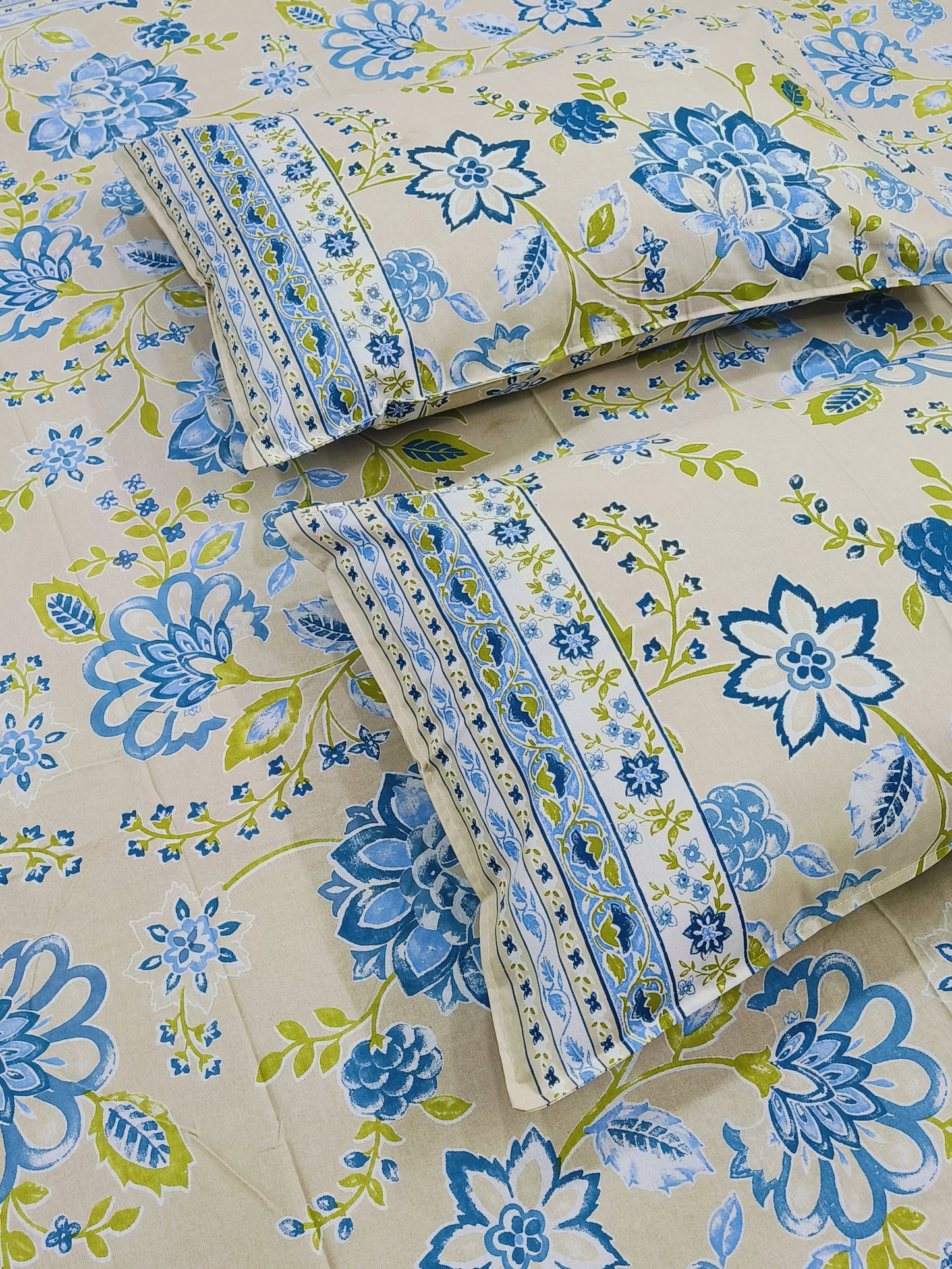 FRESH ARRIVALS Gulbahaar King Size Bedsheets(Dispatch Time 24 Hours)
