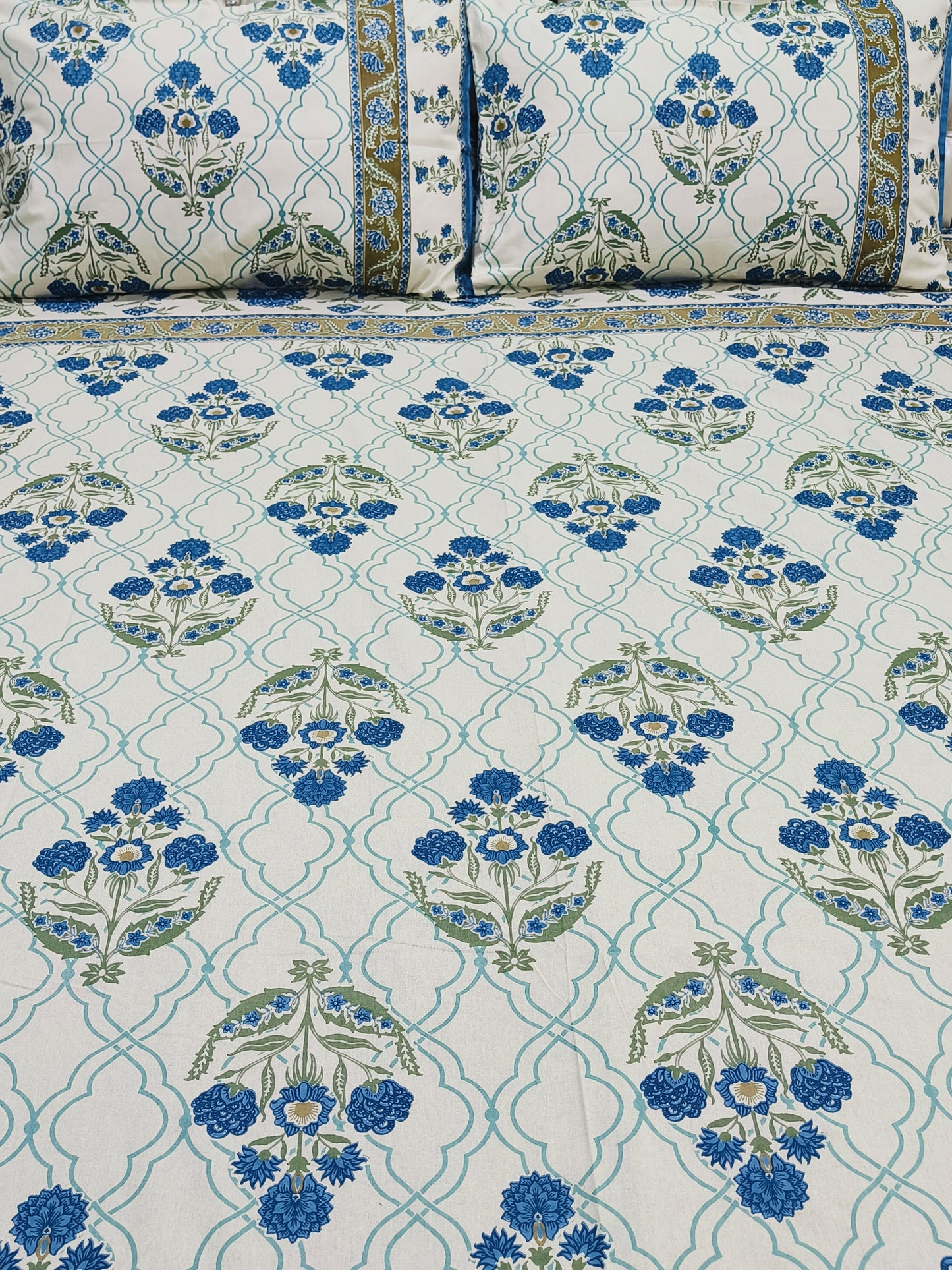 FRESH ARRIVALS Gulbahaar King Size Bedsheets(Dispatch Time 24 Hours)
