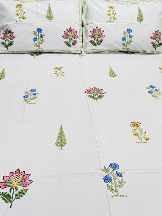 Bedsheet With King Size Pillow Cases