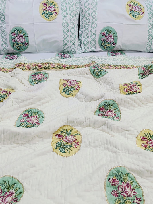 Bedding Sets with Quilts