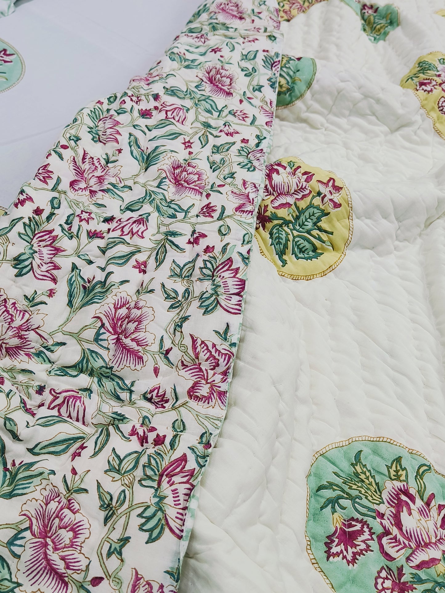 Bedding Sets with Quilts