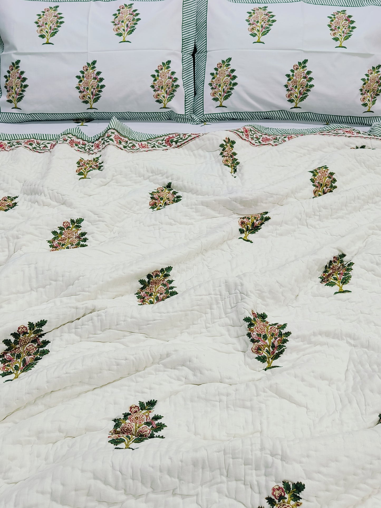Bedding Sets with Quilts