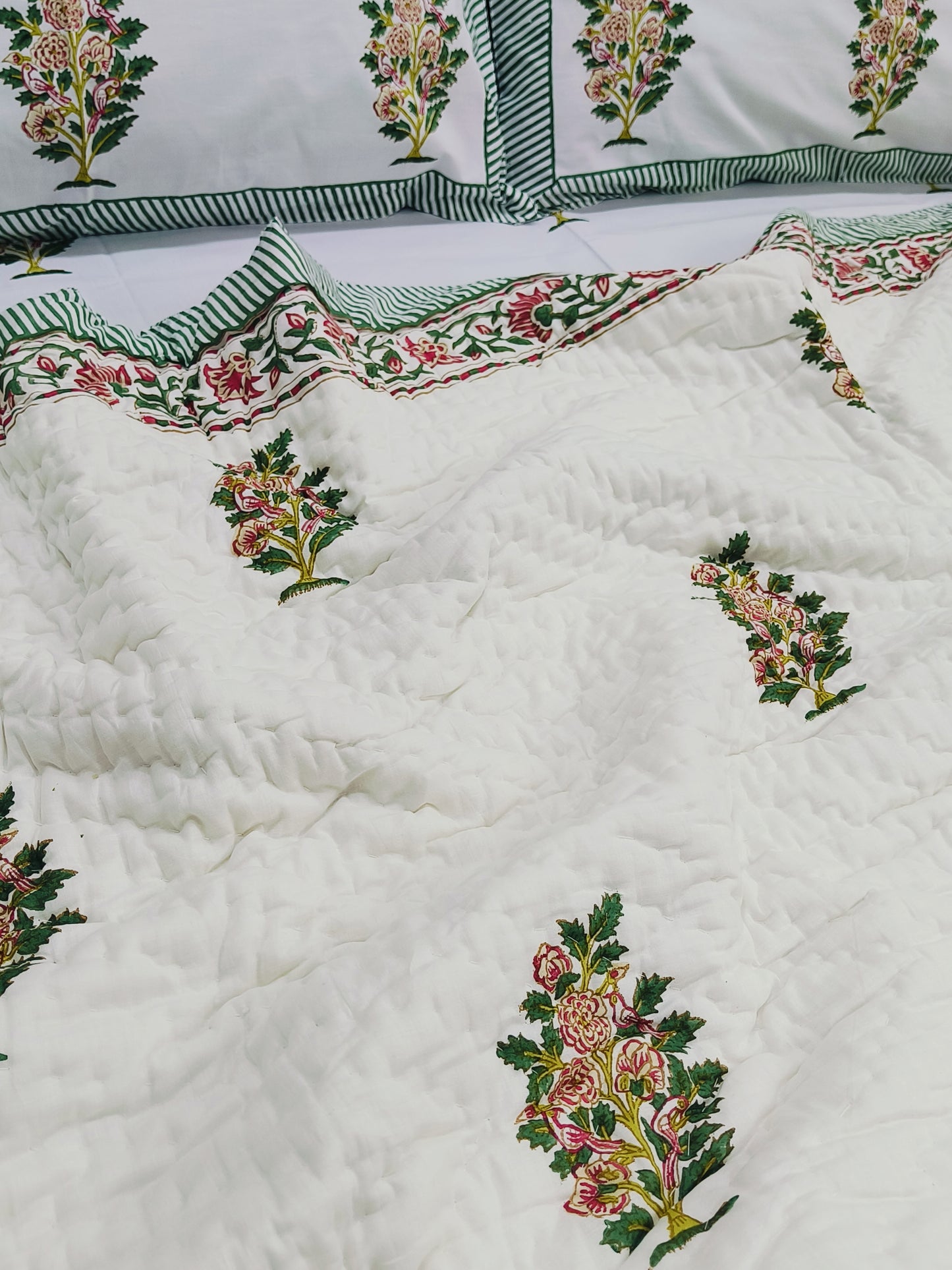 Bedding Sets with Quilts