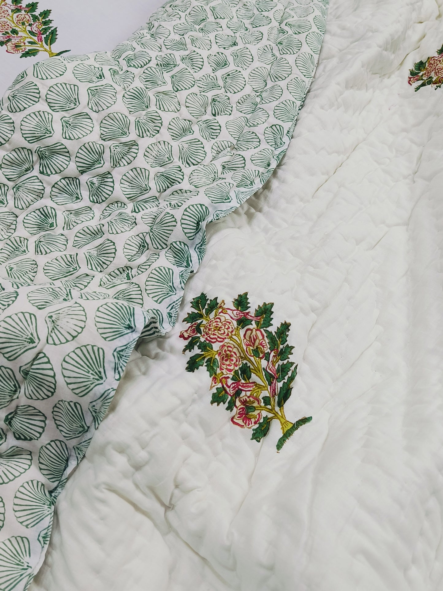 Bedding Sets with Quilts