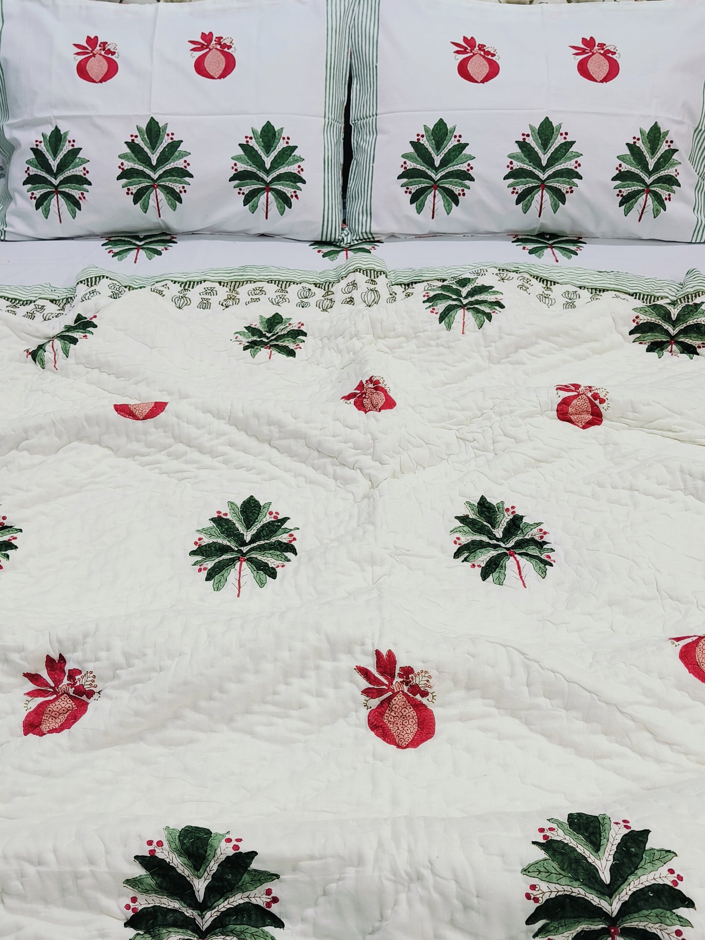 Bedding Sets with Quilts
