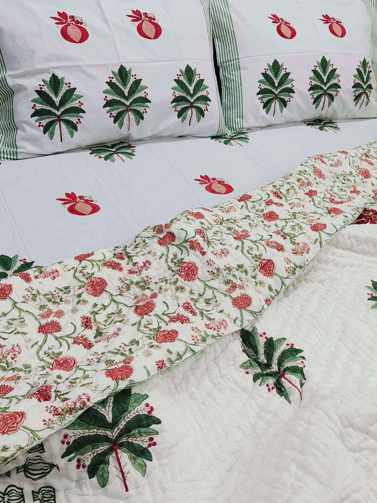 Bedding Sets with Quilts
