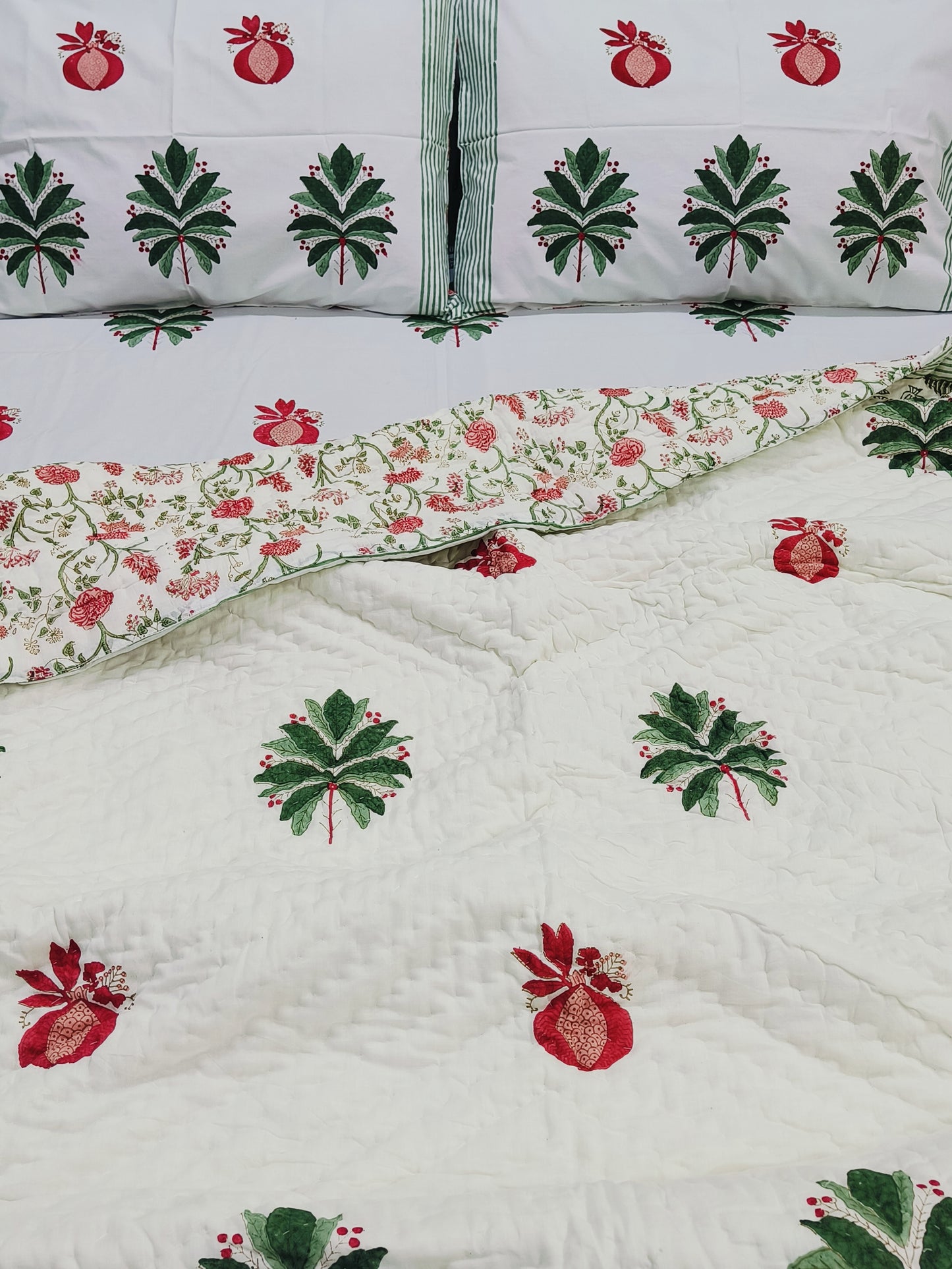 Bedding Sets with Quilts