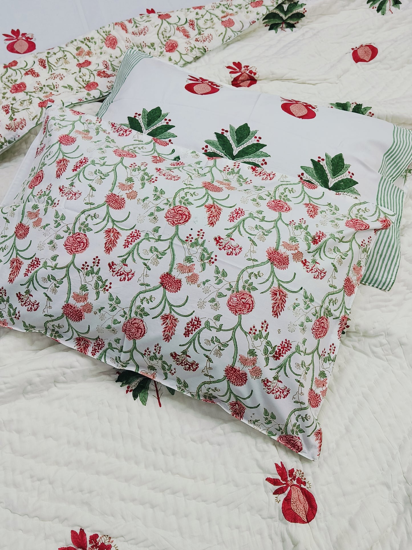 Bedding Sets with Quilts