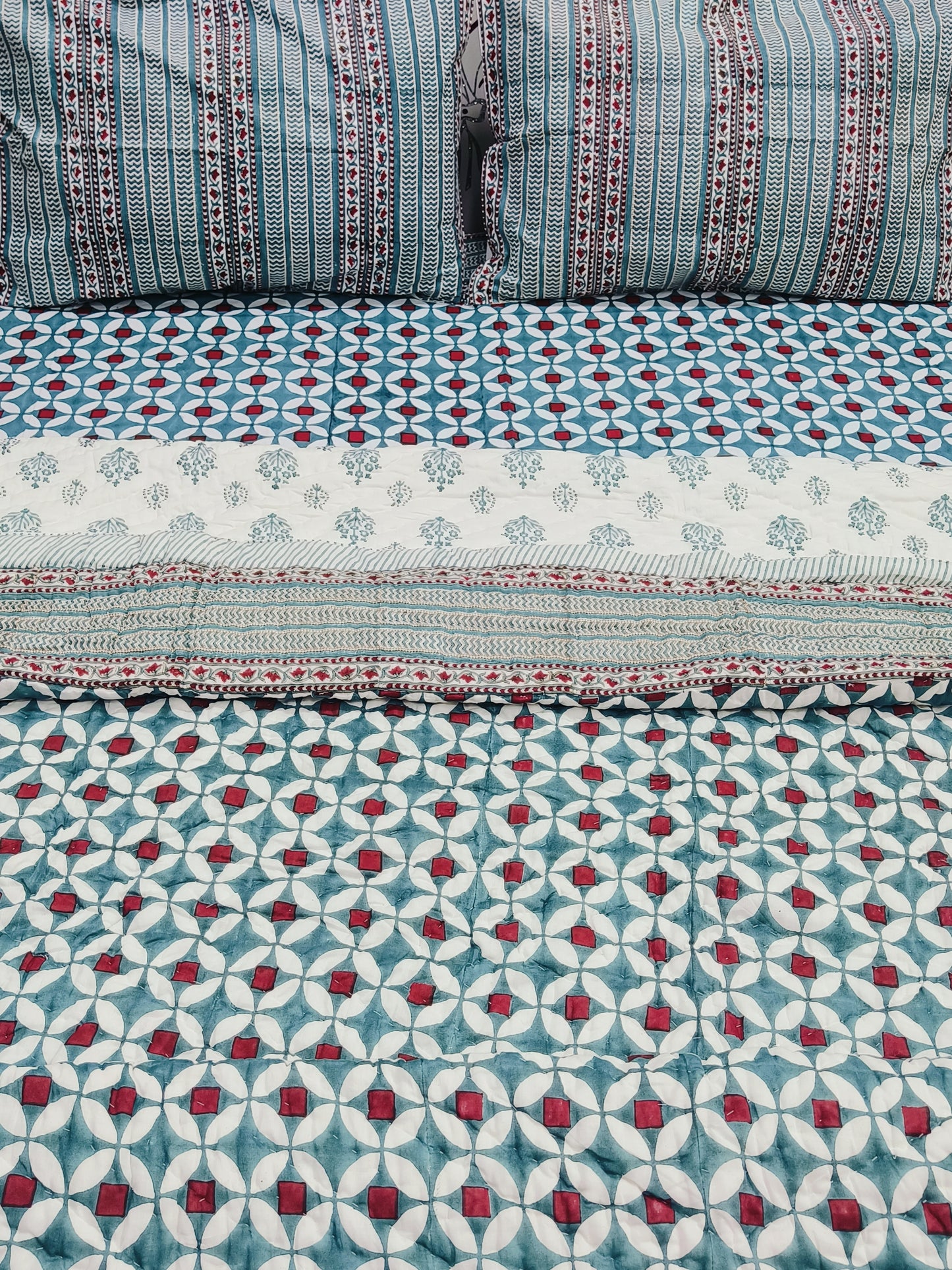 Bedding Sets with Quilts