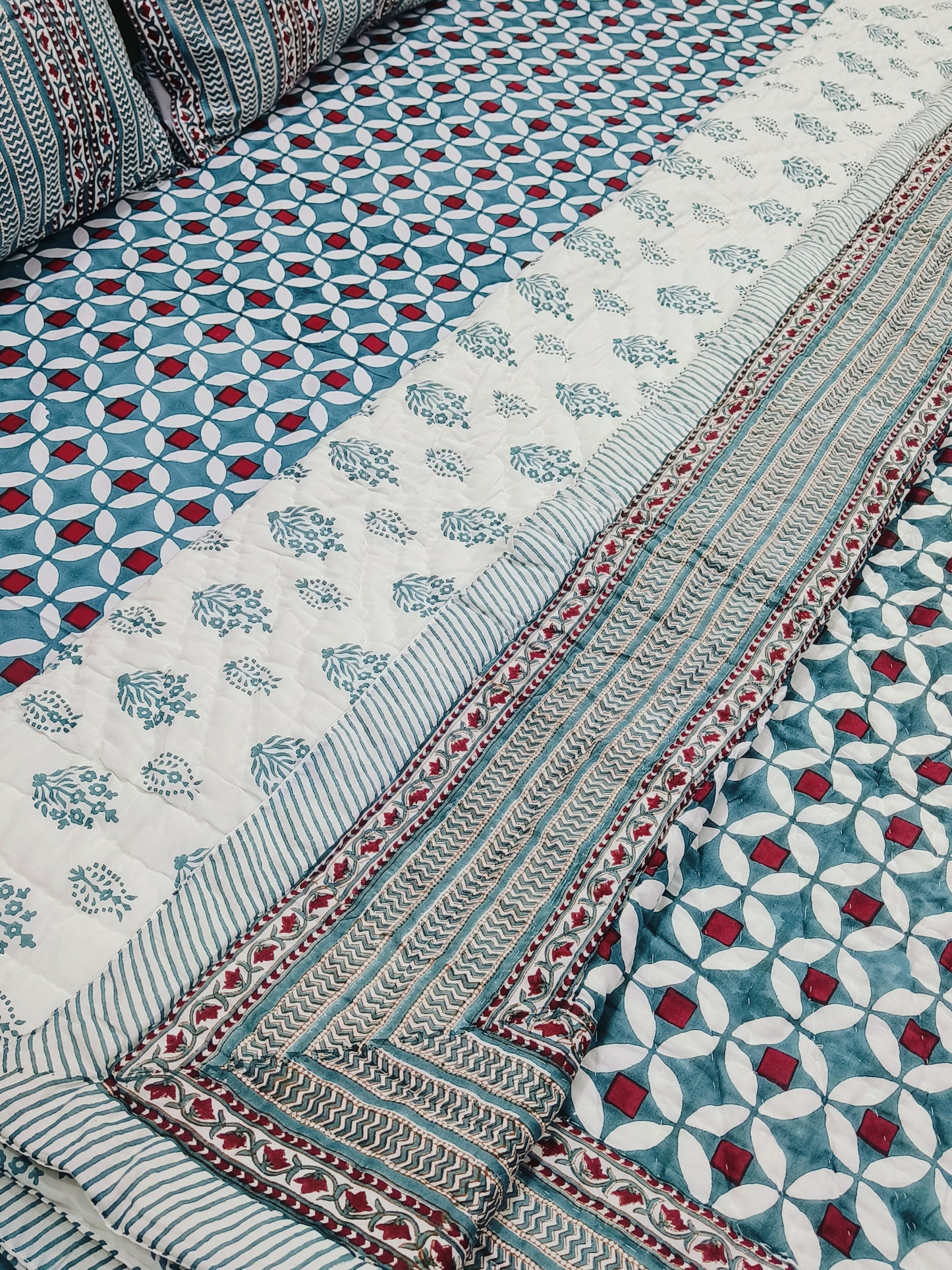Bedding Sets with Quilts