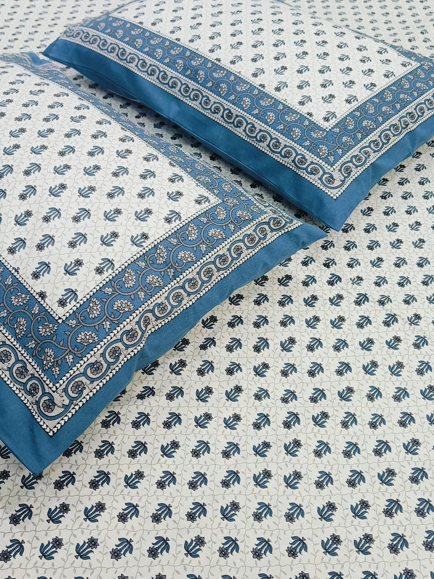 Floral Sadabahaar Bedsheets(Dispatch Time 24 Hours)