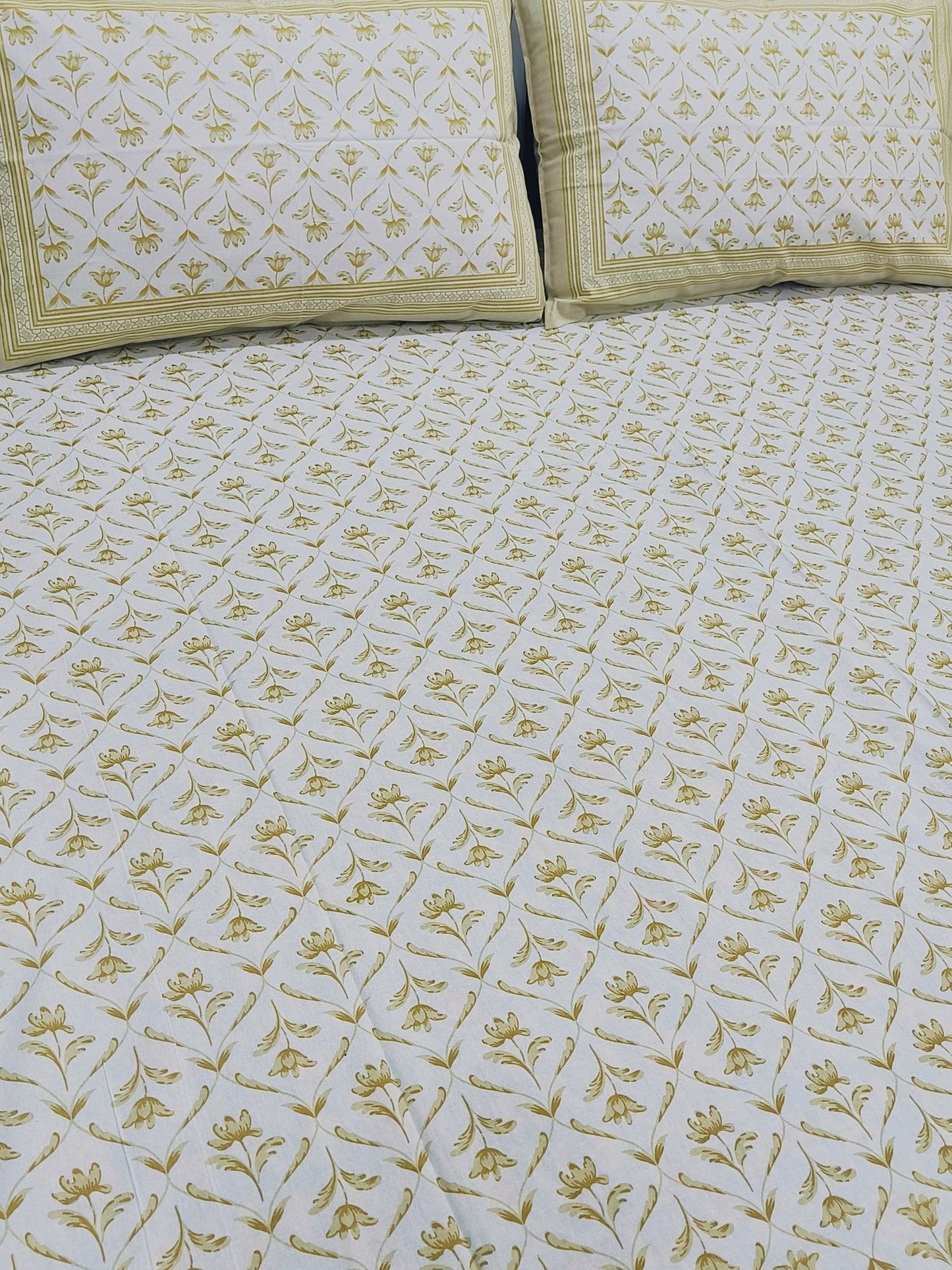 FRESH ARRIVAL! Floral Sadabahaar Bedsheets(Dispatch Time 24 Hours)