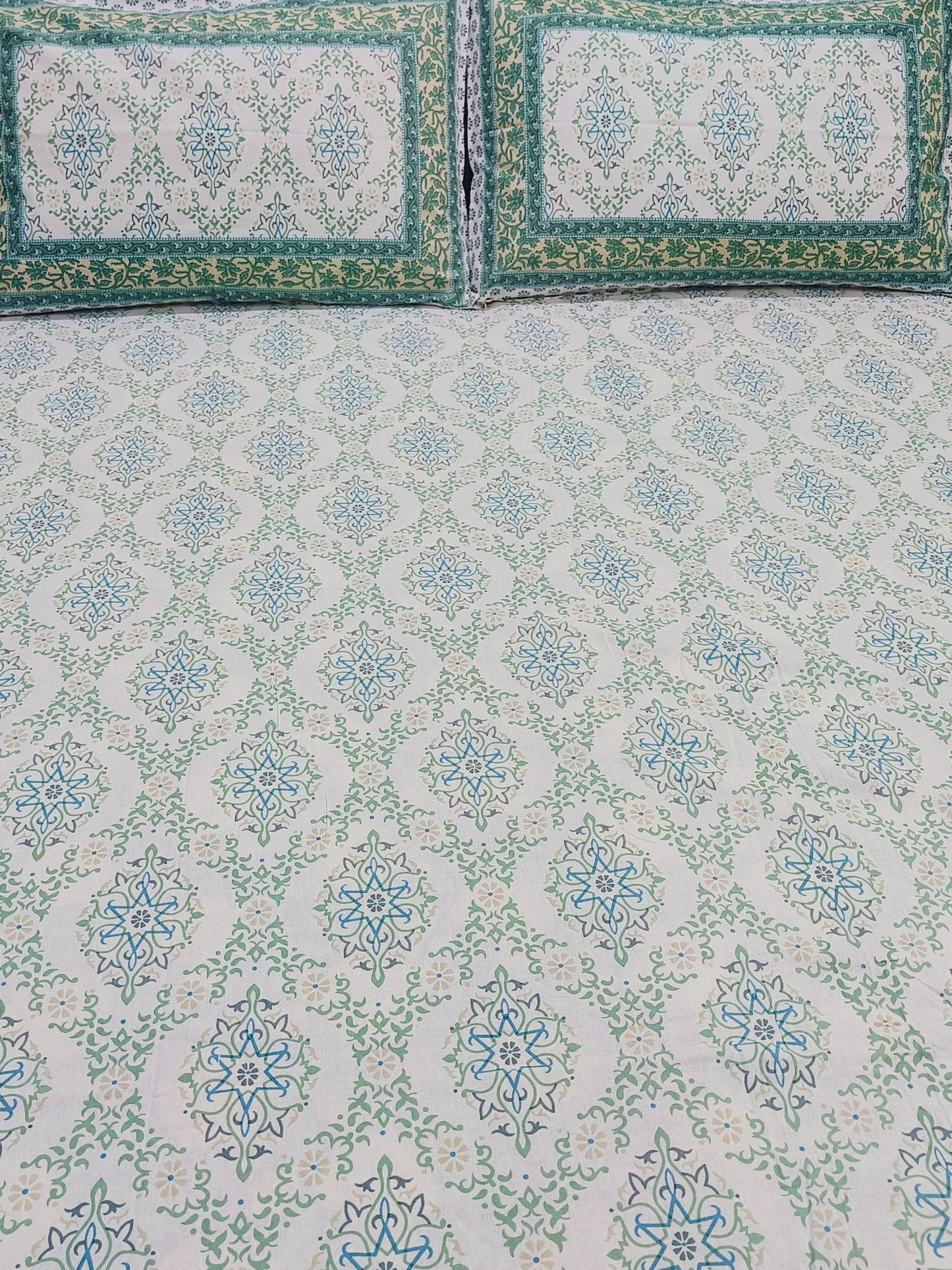 FRESH ARRIVALS Gulbahaar King Size Bedsheets(Dispatch Time 24 Hours)