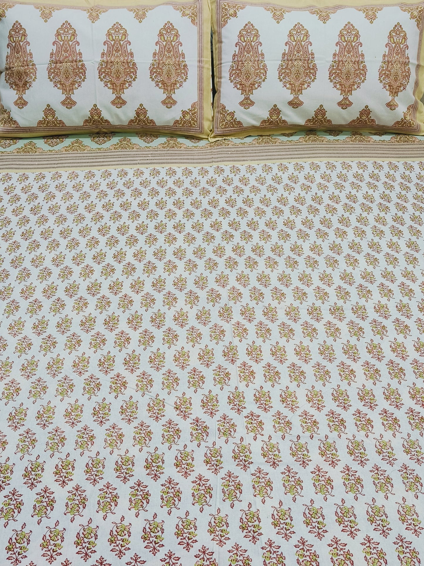FRESH ARRIVALS Gulbahaar King Size Bedsheets(Dispatch Time 24 Hours)