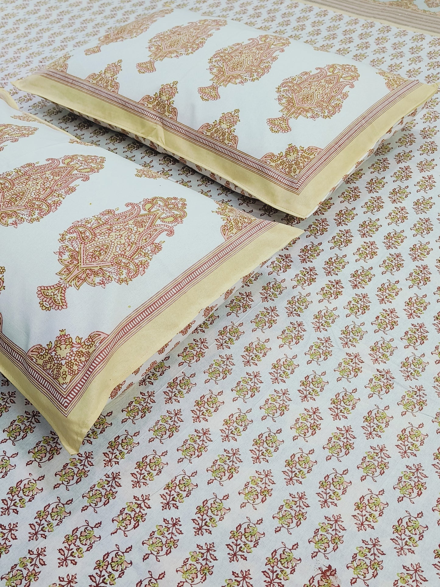 FRESH ARRIVALS Gulbahaar King Size Bedsheets(Dispatch Time 24 Hours)