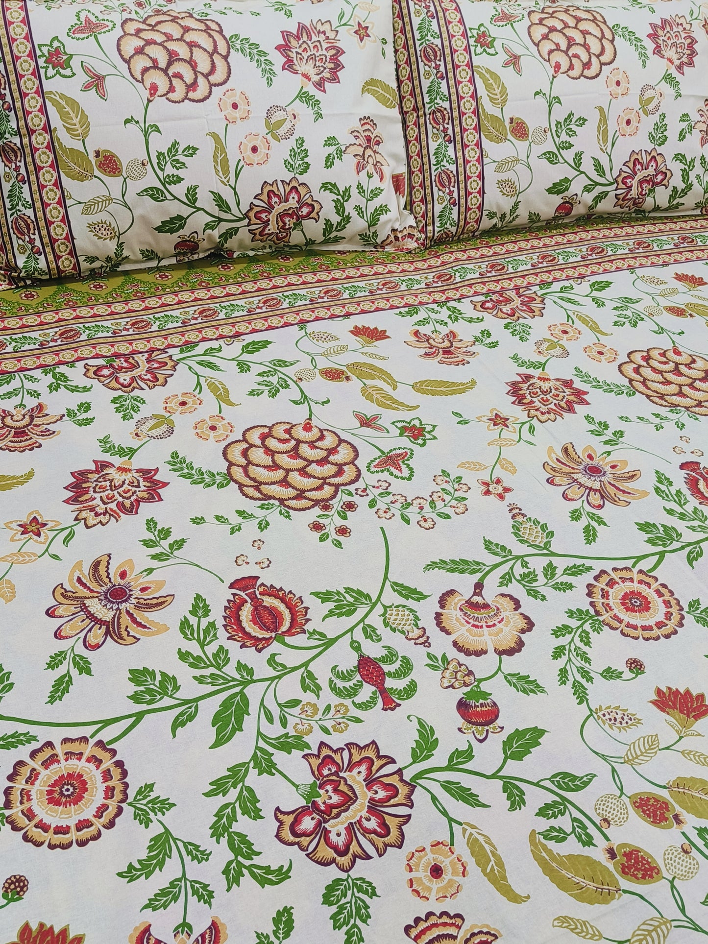 FRESH ARRIVALS Gulbahaar King Size Bedsheets(Dispatch Time 24 Hours)